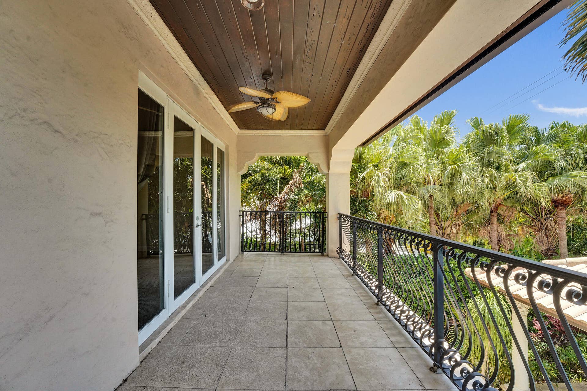 1212 E Lake Drive, Fort Lauderdale, FL 33316 DSC07707
