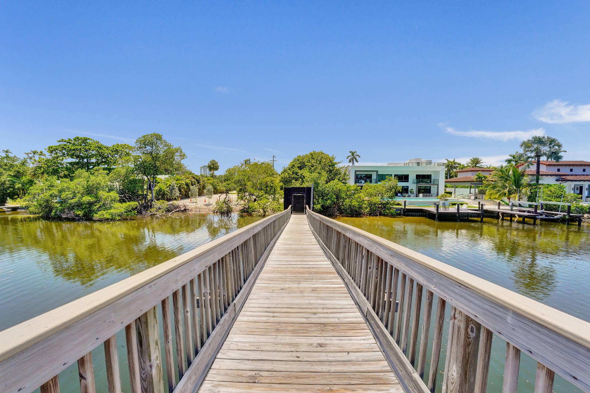 1212 E Lake Drive, Fort Lauderdale, FL 33316 DSC04230