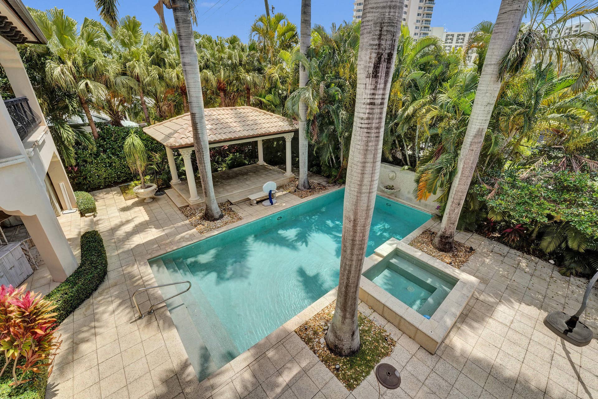 1212 E Lake Drive, Fort Lauderdale, FL 33316 DSC07755