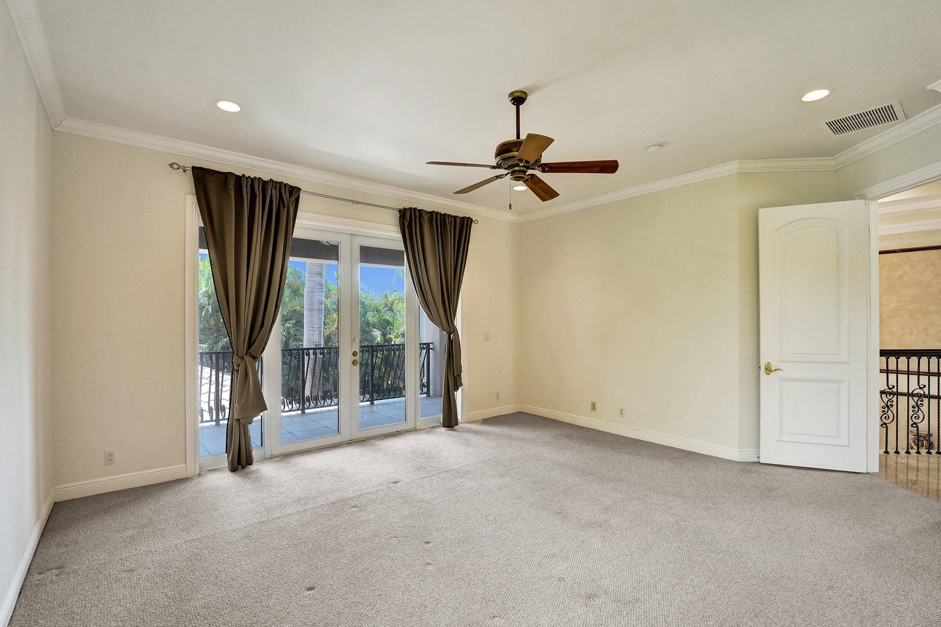 1212 E Lake Drive, Fort Lauderdale, FL 33316 DSC07683