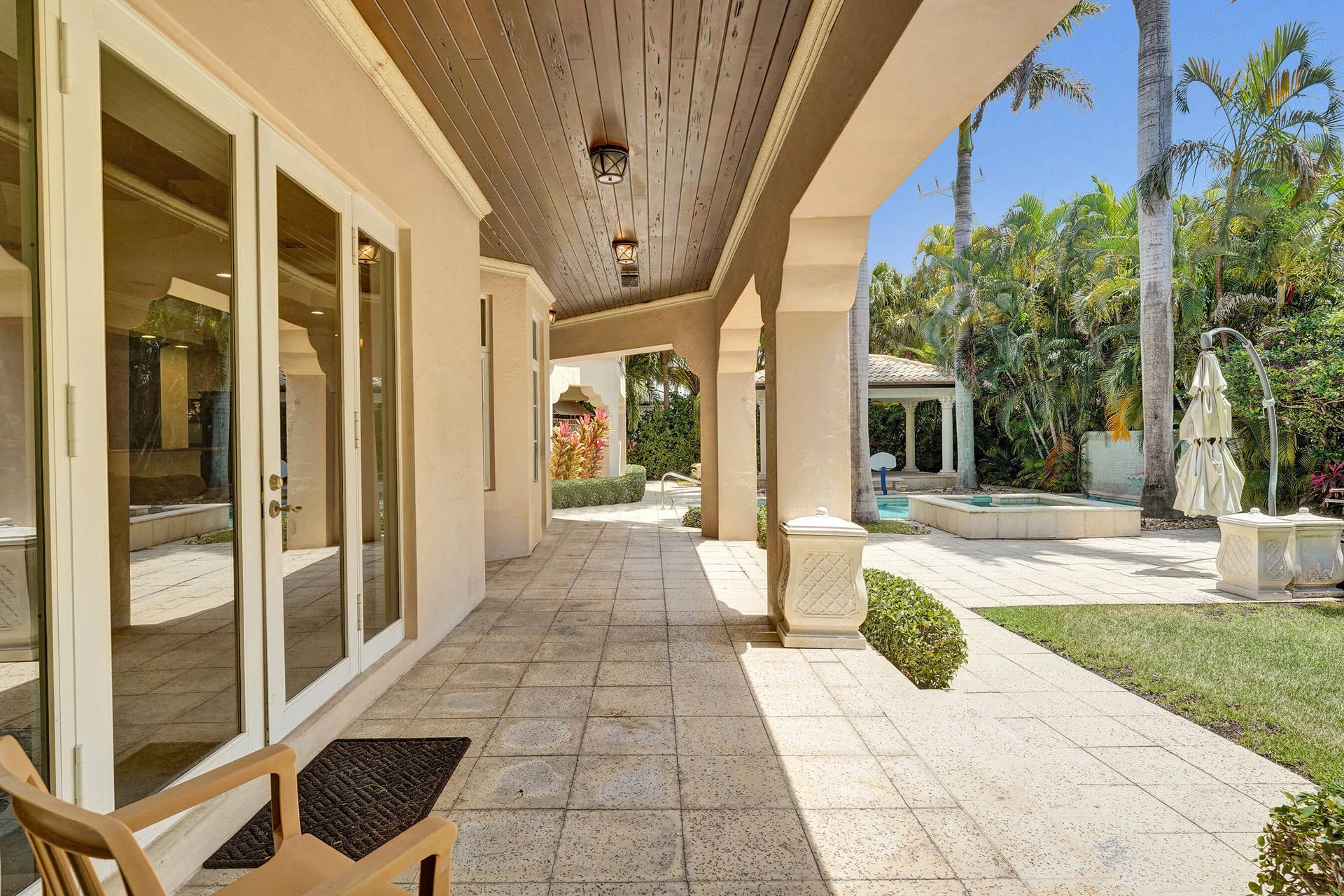 1212 E Lake Drive, Fort Lauderdale, FL 33316 DSC07824