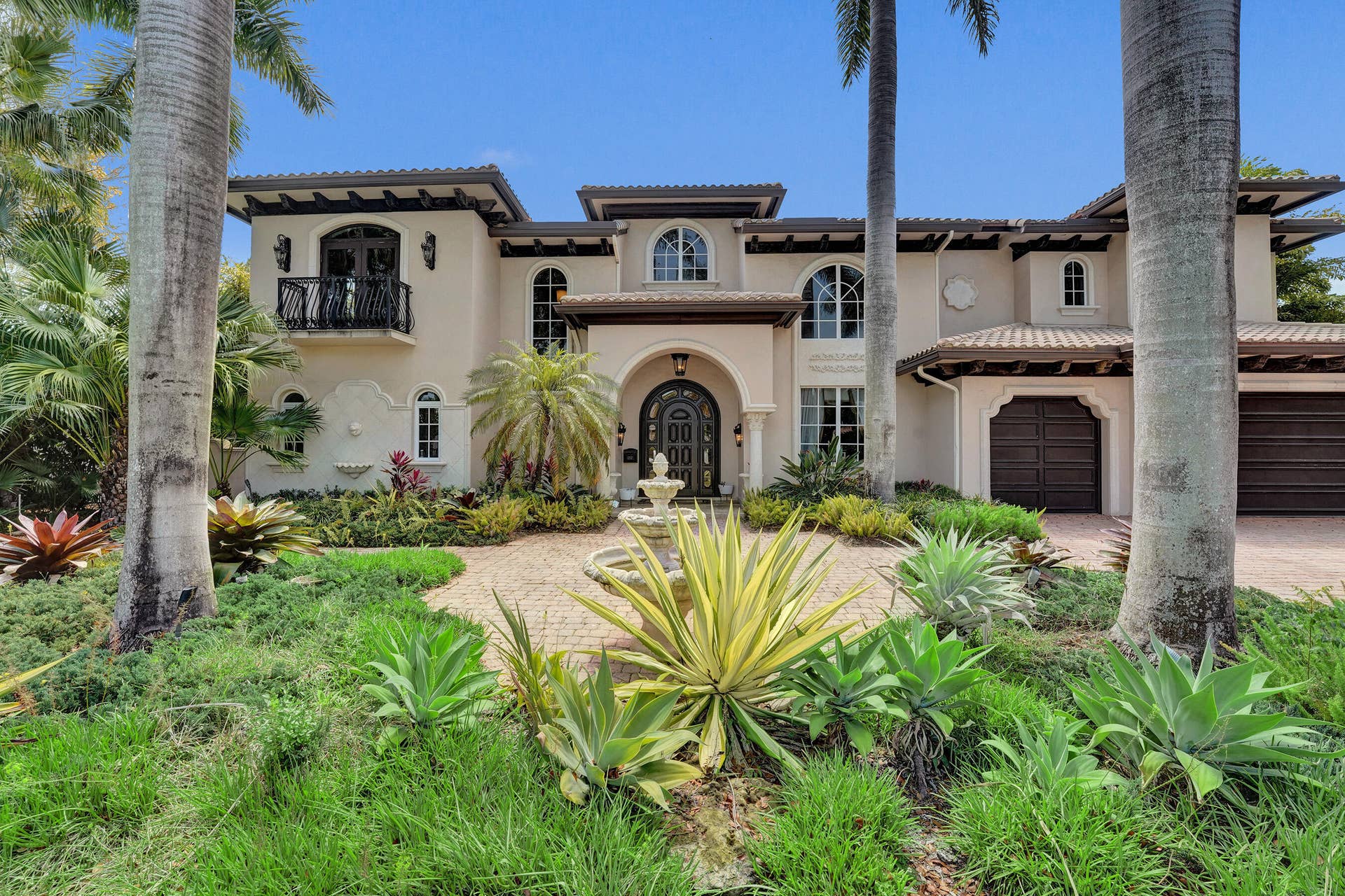 1212 E Lake Drive, Fort Lauderdale, FL 33316 DSC07494