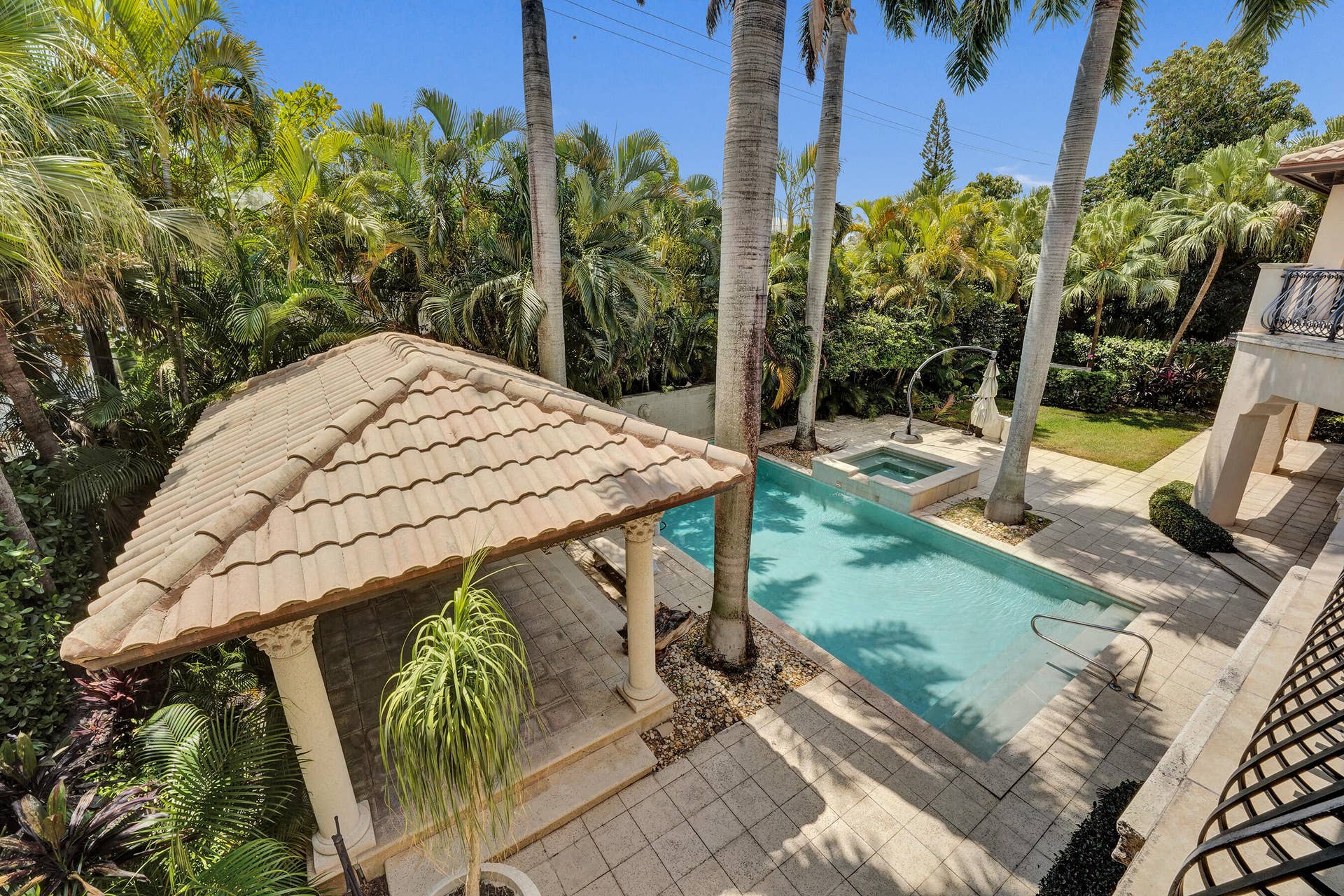 1212 E Lake Drive, Fort Lauderdale, FL 33316 DSC07716