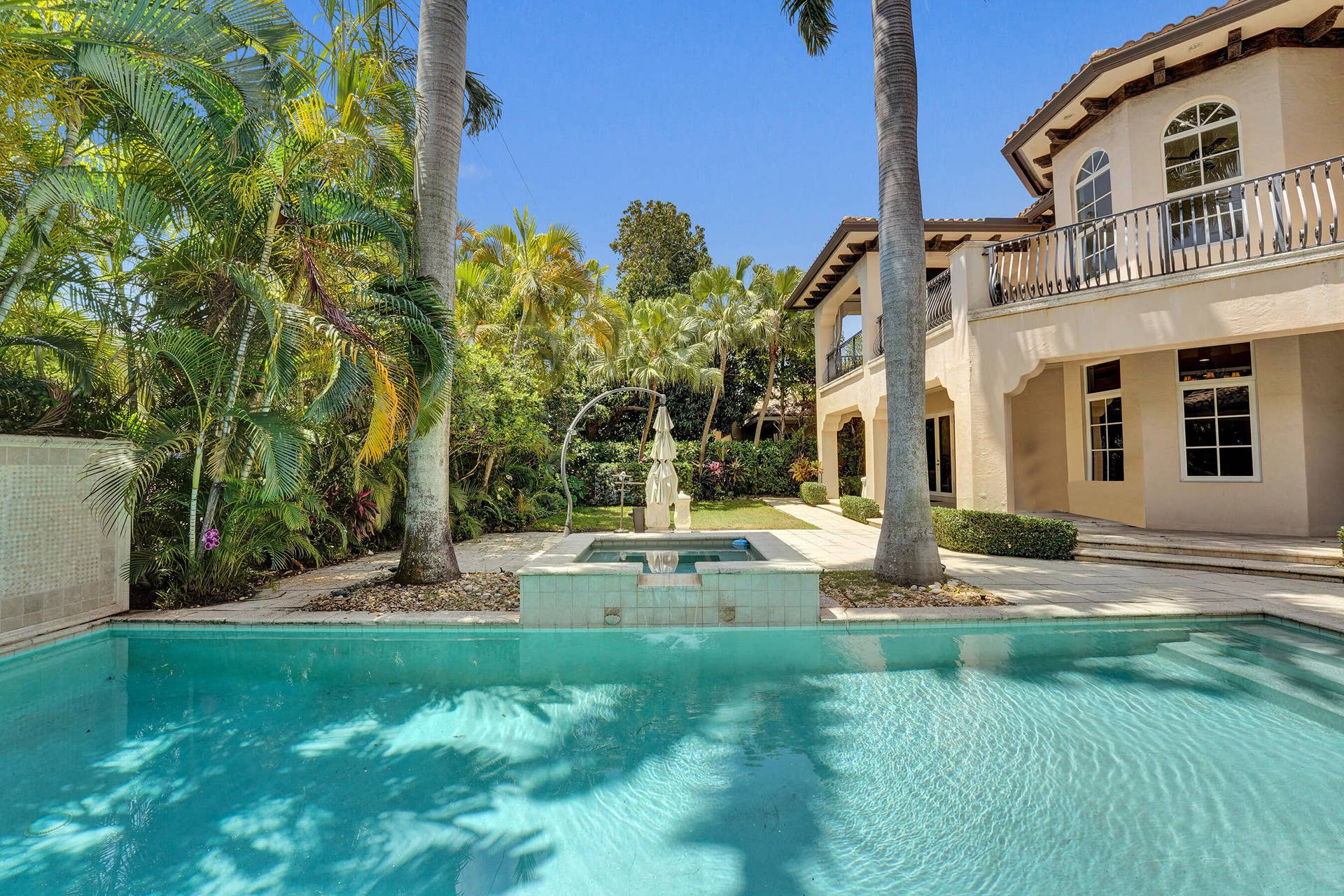 1212 E Lake Drive, Fort Lauderdale, FL 33316 DSC07869