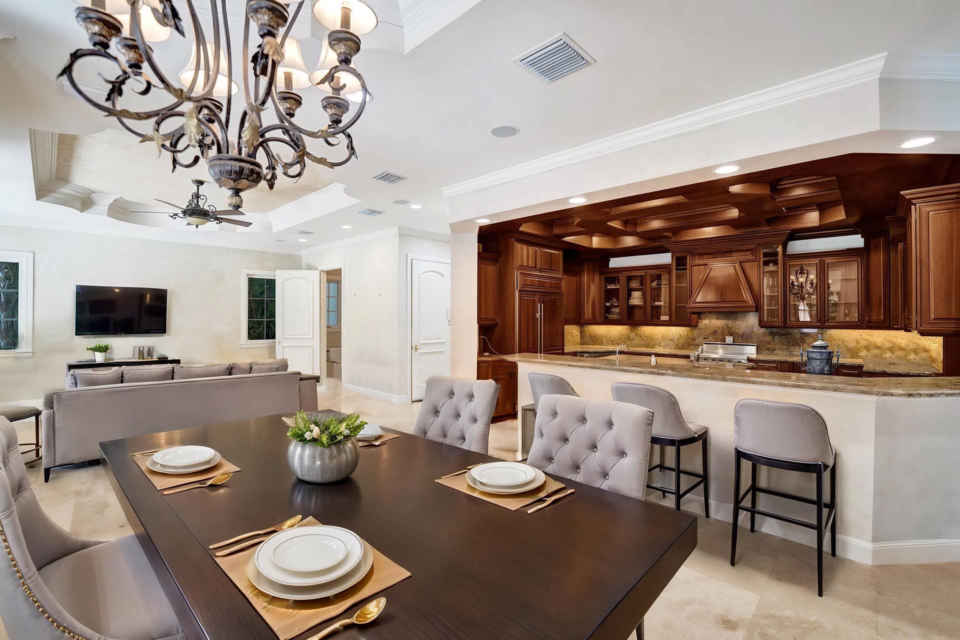1212 E Lake Drive, Fort Lauderdale, FL 33316 Virtually Staged