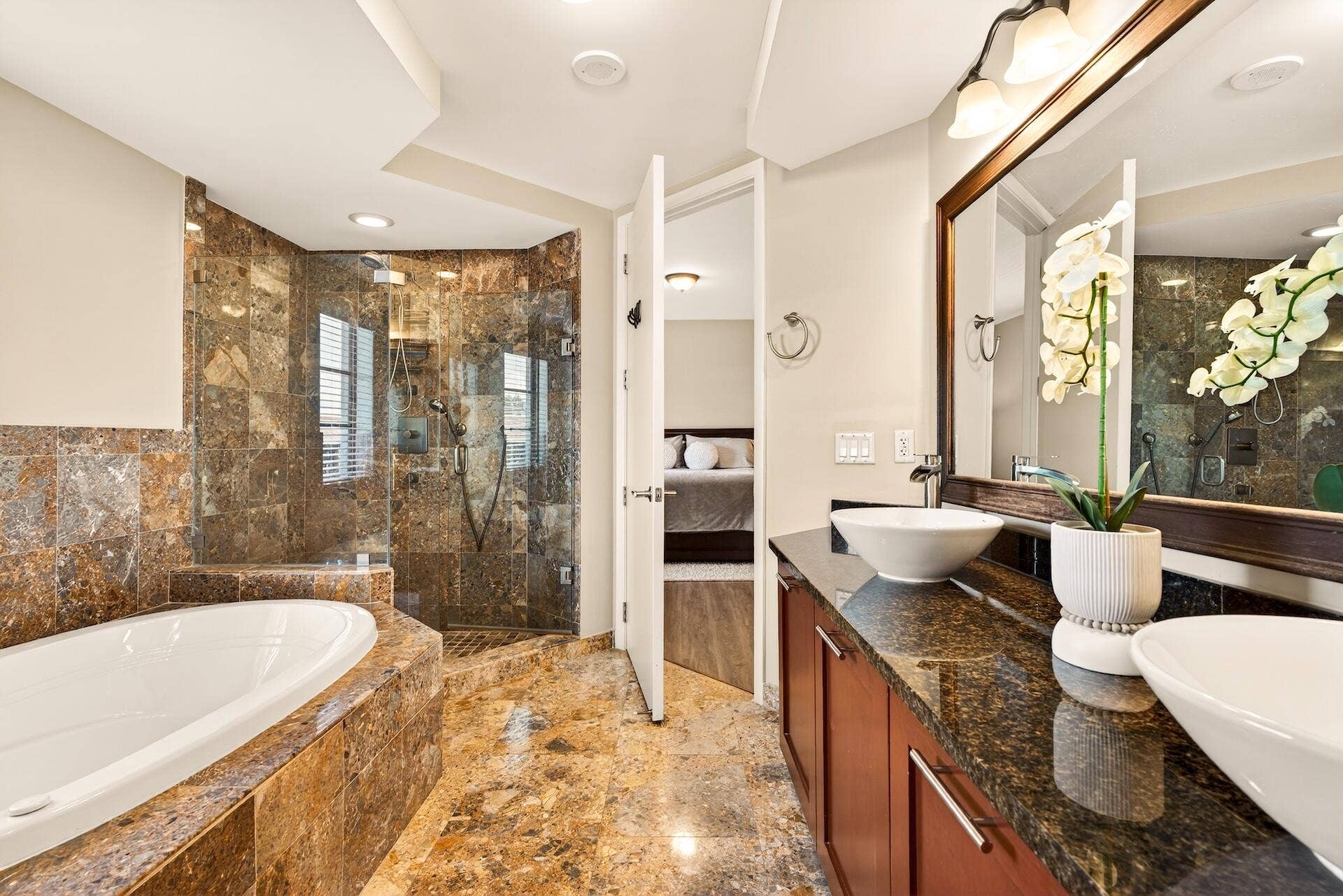 Fountains 328PRIMARY BATH