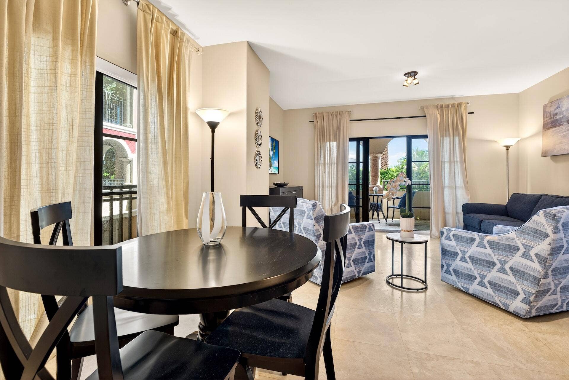 Fountains 328DINING AREA-2
