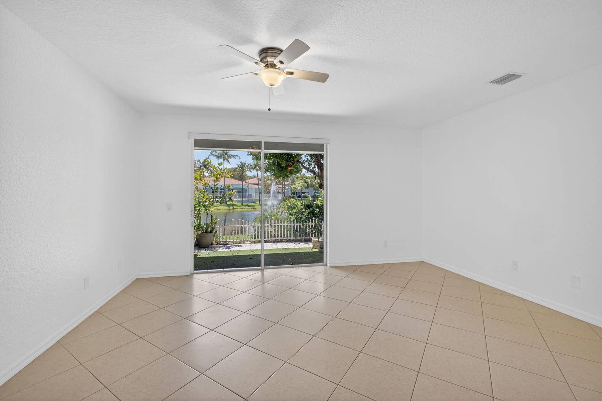 16-web-or-mls-5D1A5537