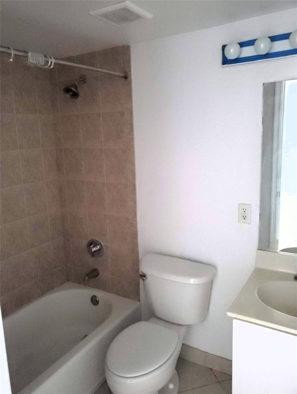 2660 NE 8th Avenue, #302, Wilton Manors, FL 33334 Photo 12