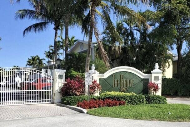 2660 NE 8th Avenue, #302, Wilton Manors, FL 33334 grove ent