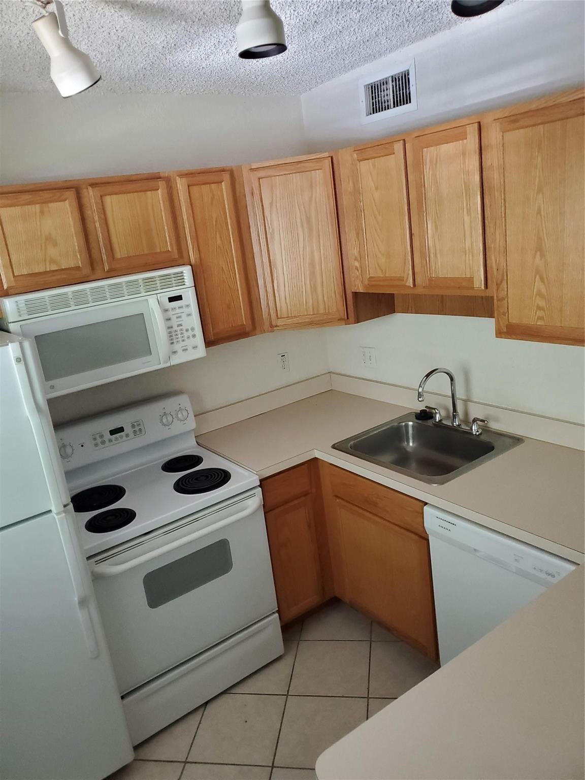 2660 NE 8th Avenue, #302, Wilton Manors, FL 33334 Photo 7
