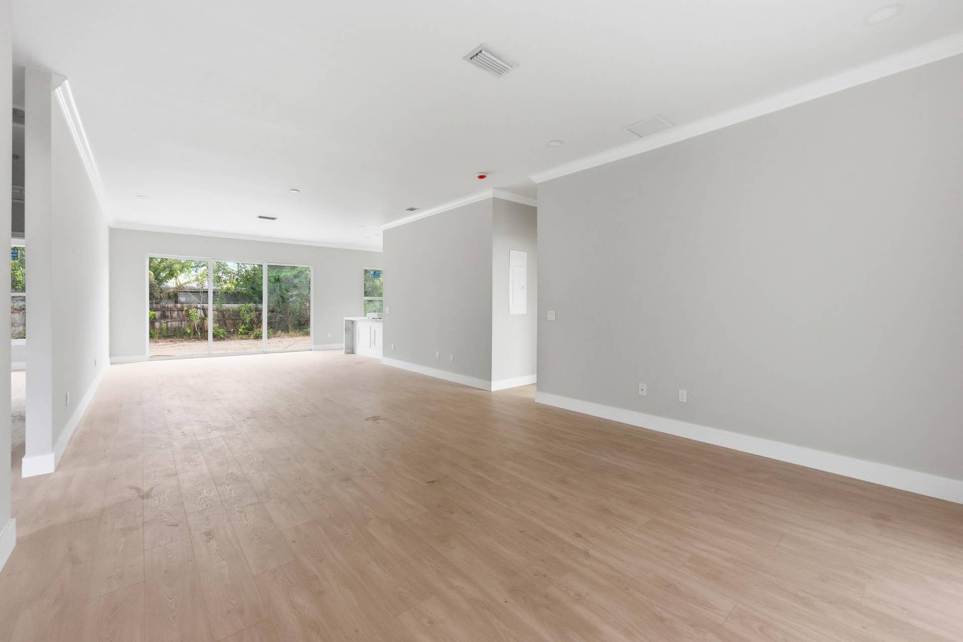 1705 NW 15th Street, Fort Lauderdale, FL 33311 _jjl3474