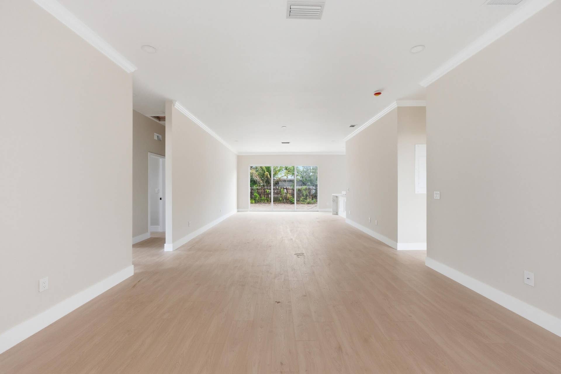 1705 NW 15th Street, Fort Lauderdale, FL 33311 _jjl3469
