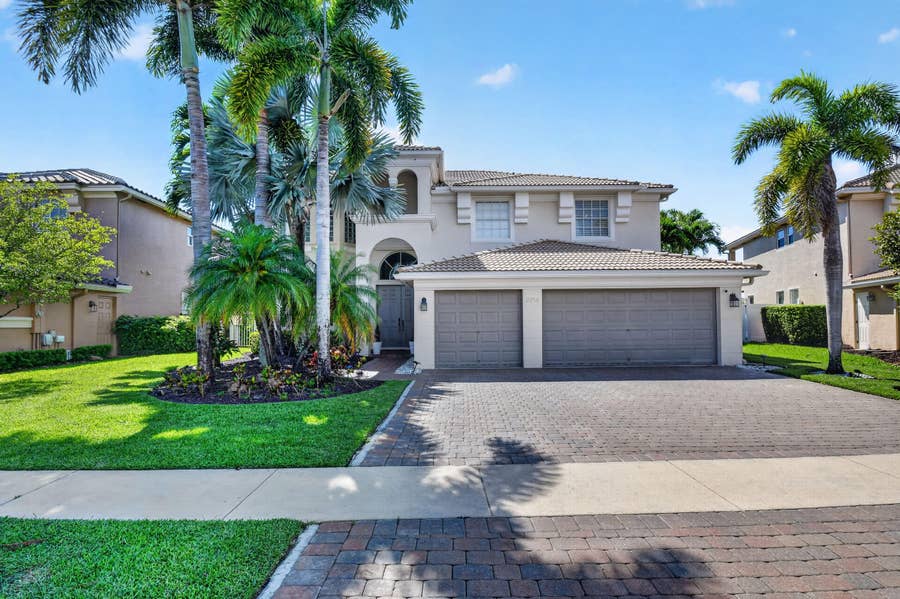 Property photo for 2214 Ridgewood Circle, Royal Palm Beach, FL