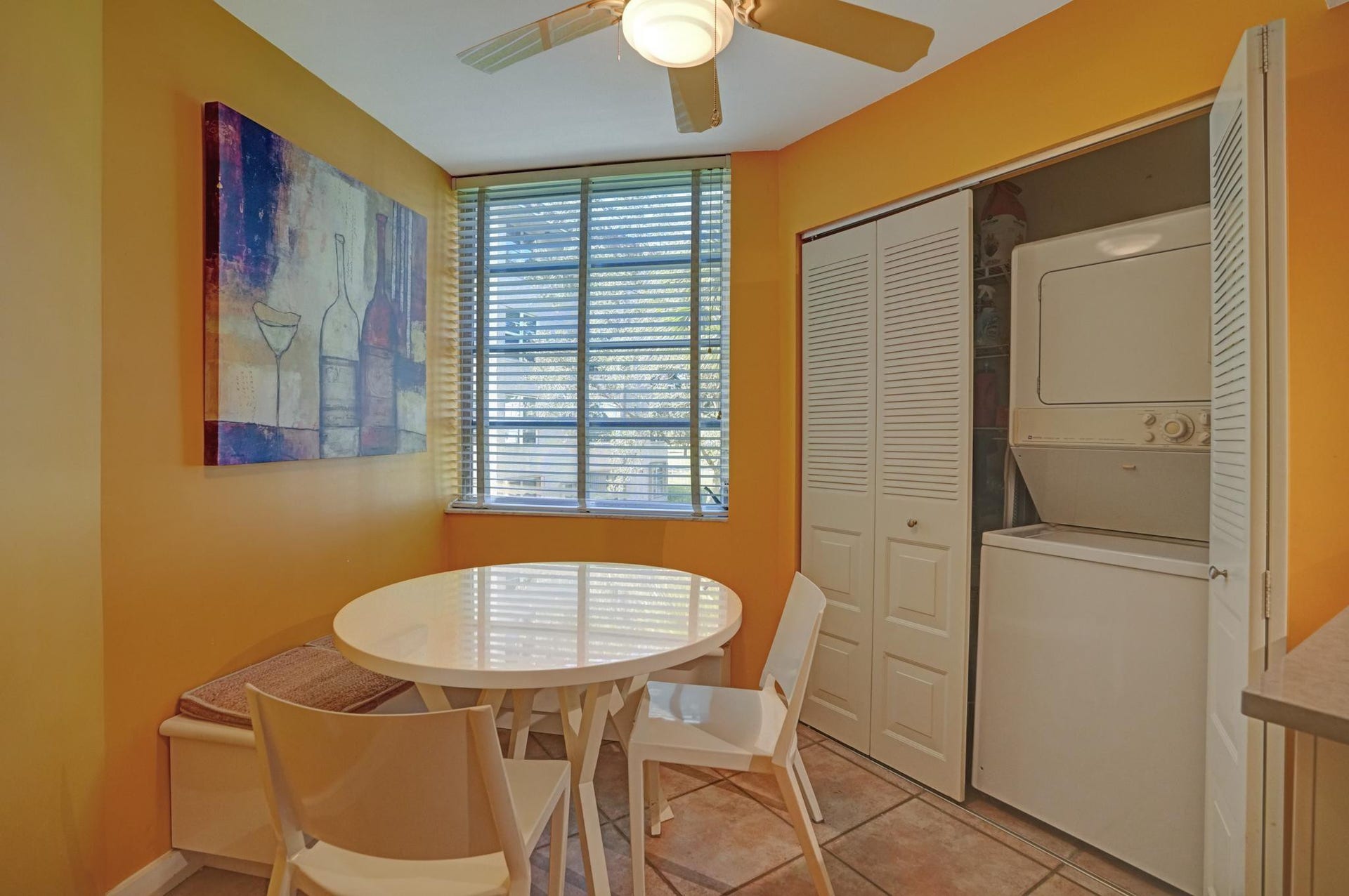 1831 Sabal Palm Drive, #202, Davie, Davie, FL 33324 BREAKFAST NOOK -LAUNDRY