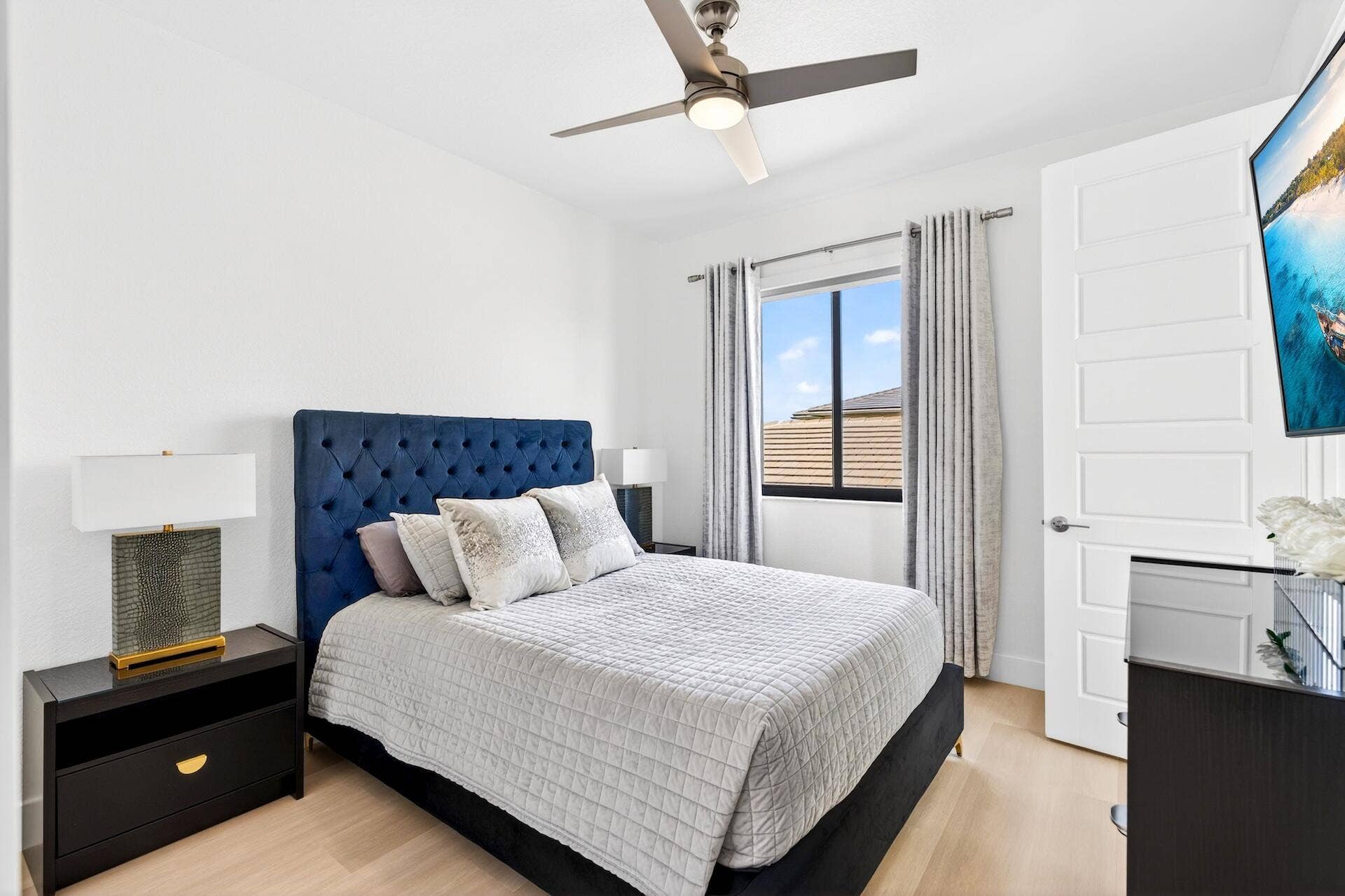 BEDROOM-2