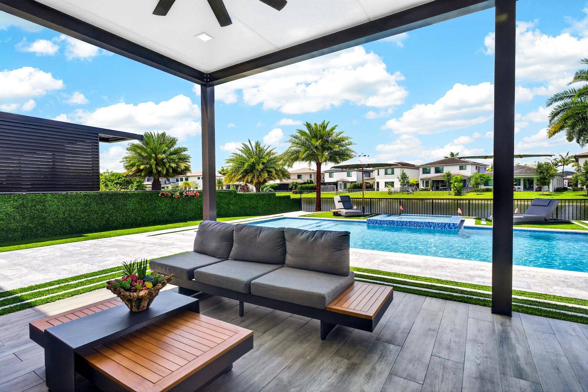 POOL BACKYARD-2