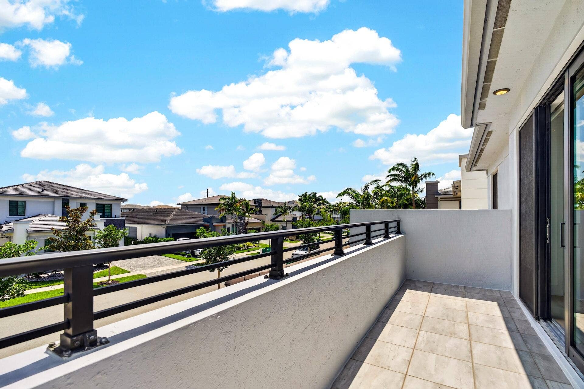 FRONT BALCONY