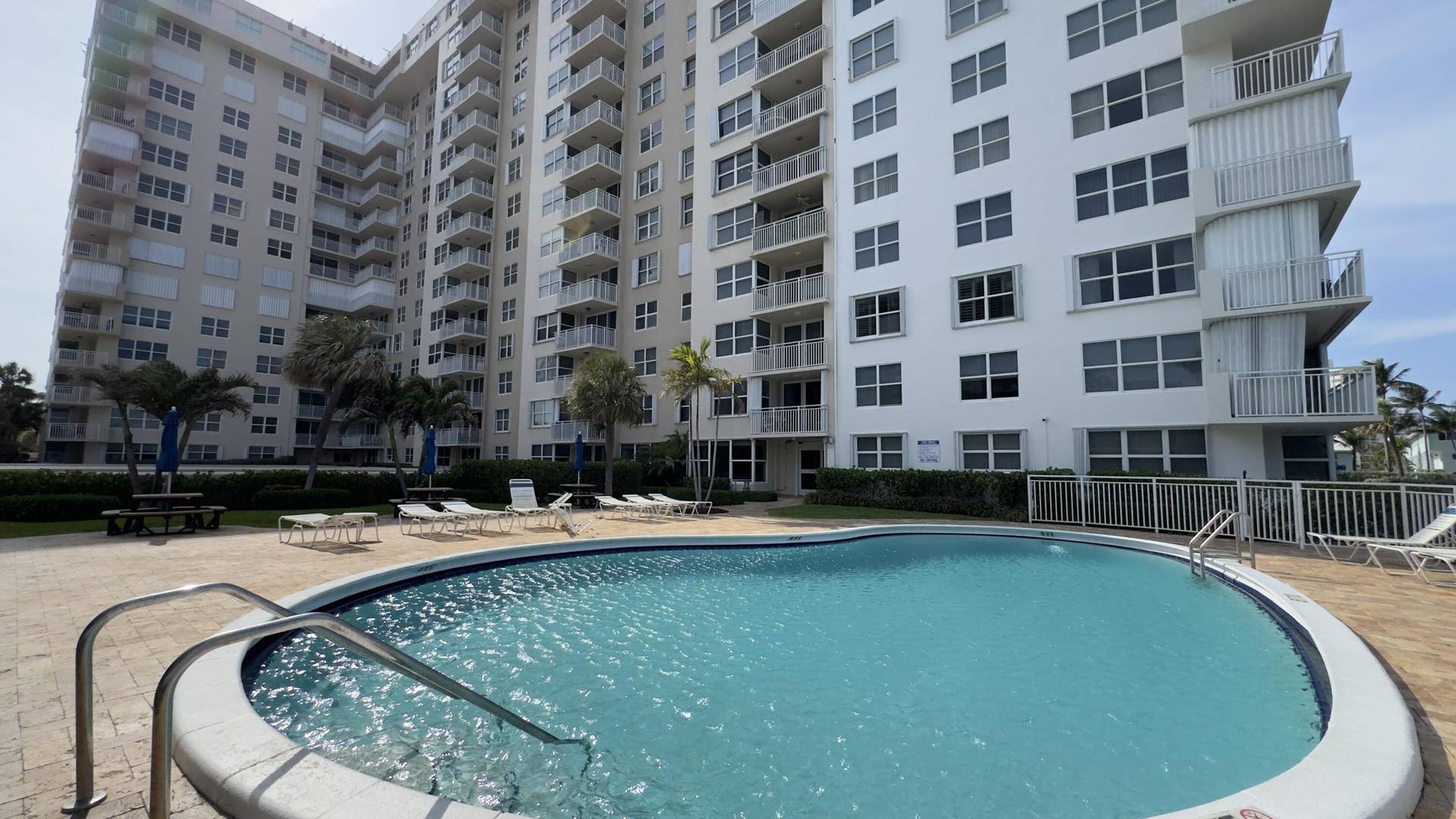 5200 N Ocean Boulevard, #511a, Lauderdale By The Sea, FL 33308 Community Pool