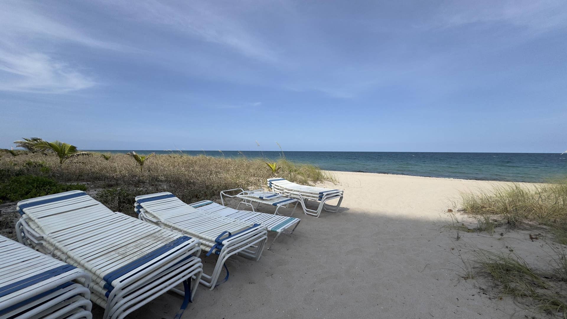 5200 N Ocean Boulevard, #511a, Lauderdale By The Sea, FL 33308 Ocean Access and Building Lounge Chairs