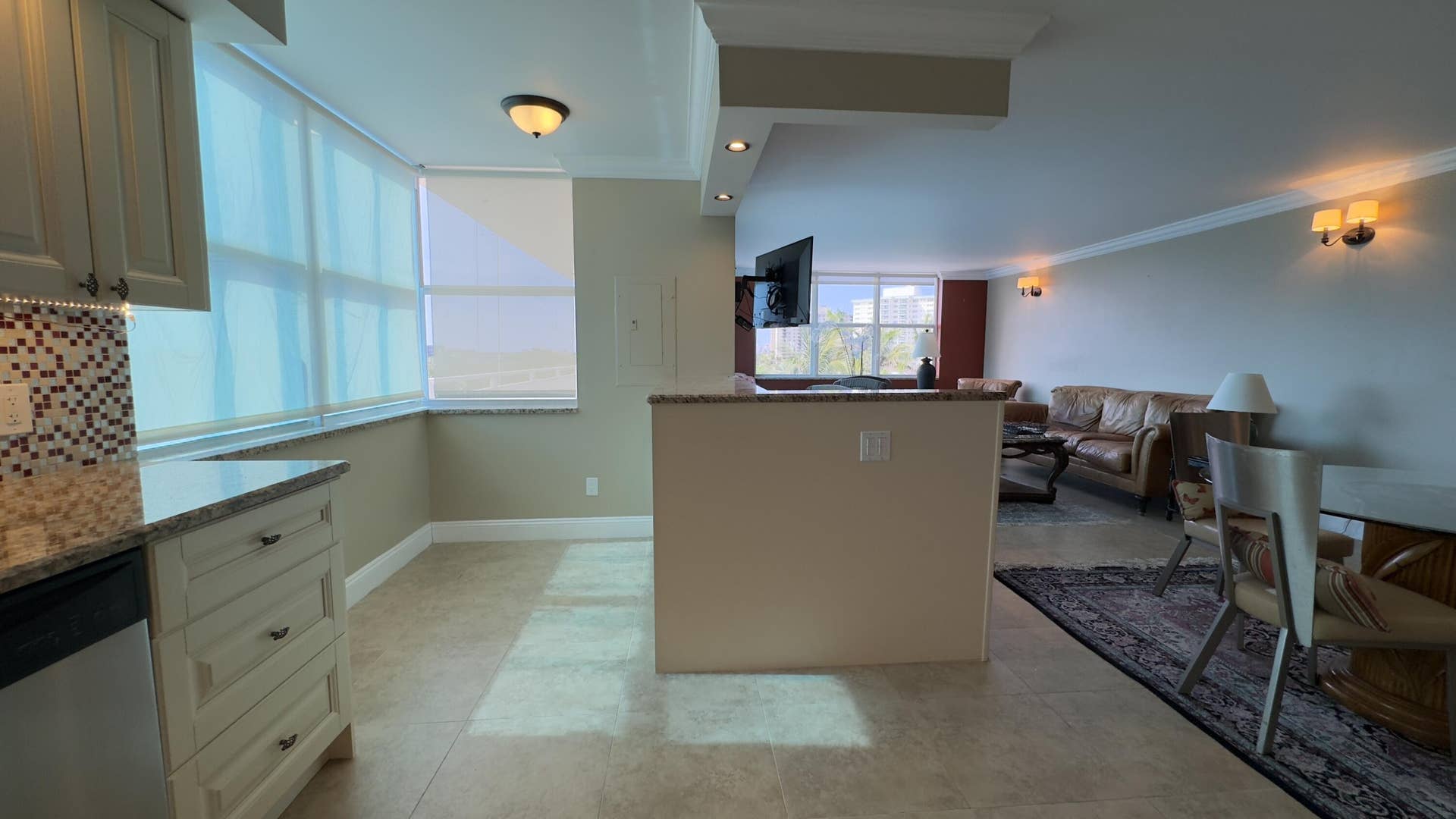 5200 N Ocean Boulevard, #511a, Lauderdale By The Sea, FL 33308 Snack Bar