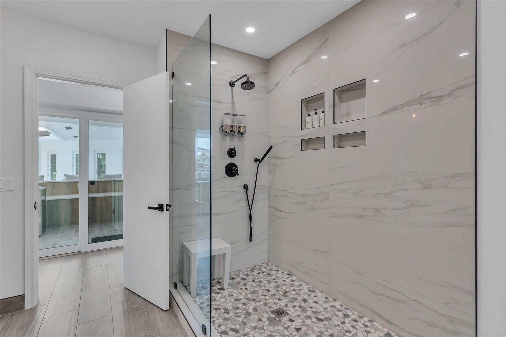 Primary bathroom ensuite