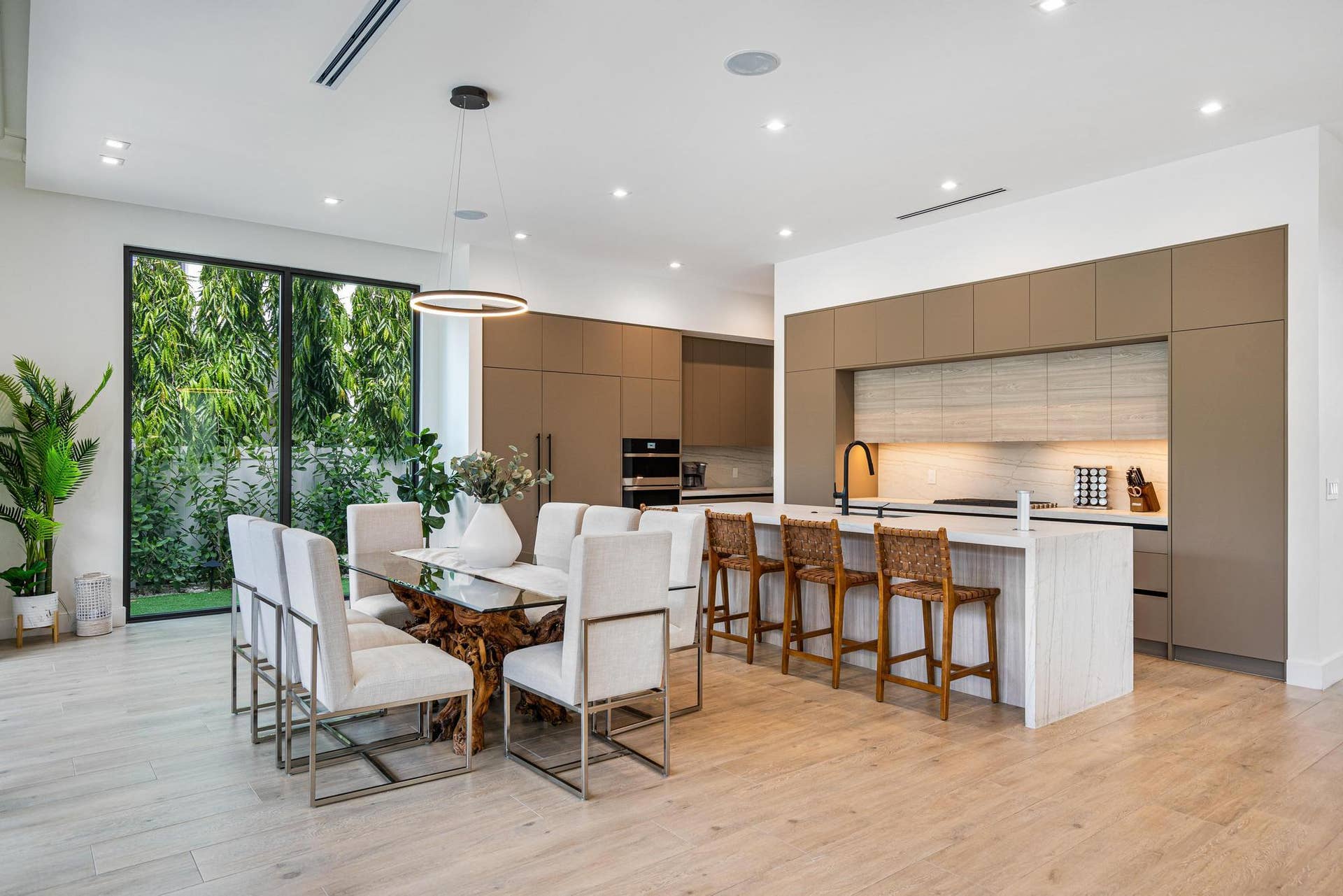 Stylish chefs kitchen featuring sleek finishes and premium appliances.