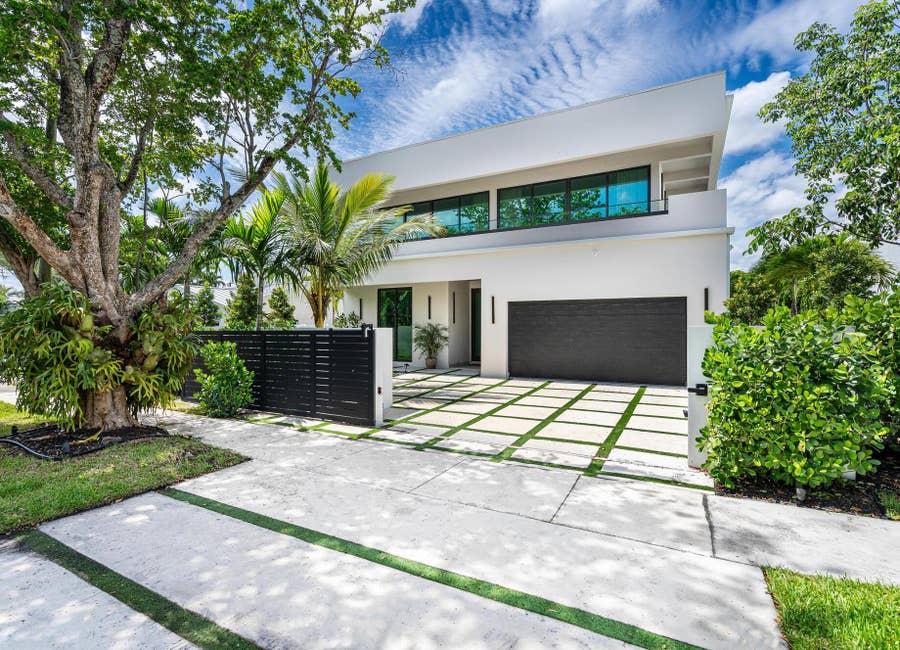 Property photo for 719 N Victoria Park Road, Fort Lauderdale, FL