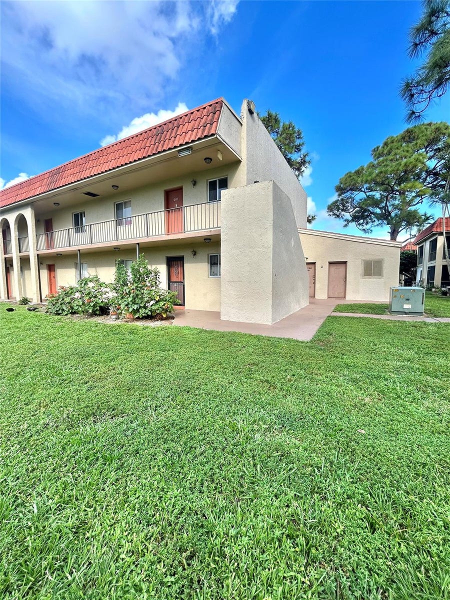 Property photo for 6100 Forest Hill Boulevard, #101, West Palm Beach, FL