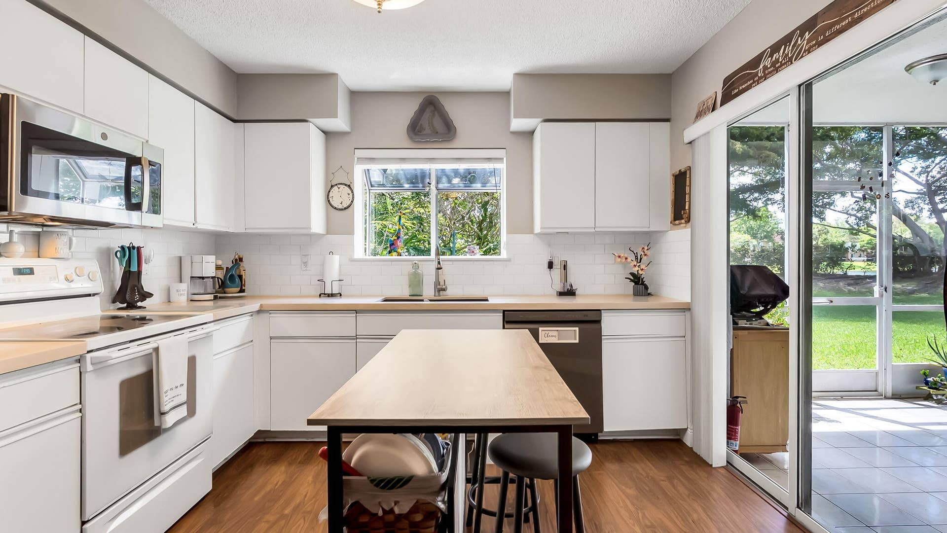 9204 NW 9th Court, Plantation, FL 33324 31-web-or-mls-DSC07870