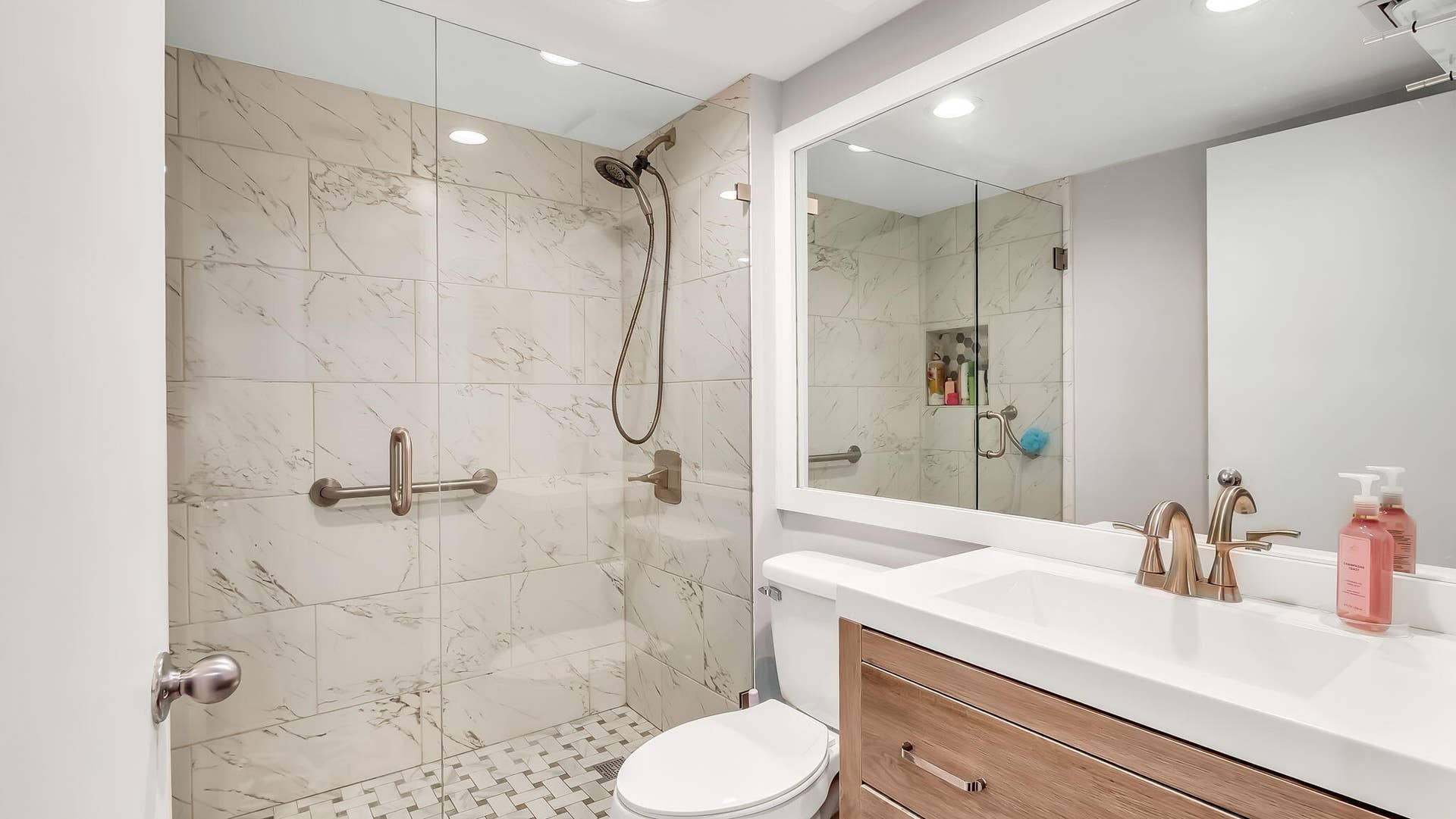9204 NW 9th Court, Plantation, FL 33324 15-web-or-mls-DSC07822