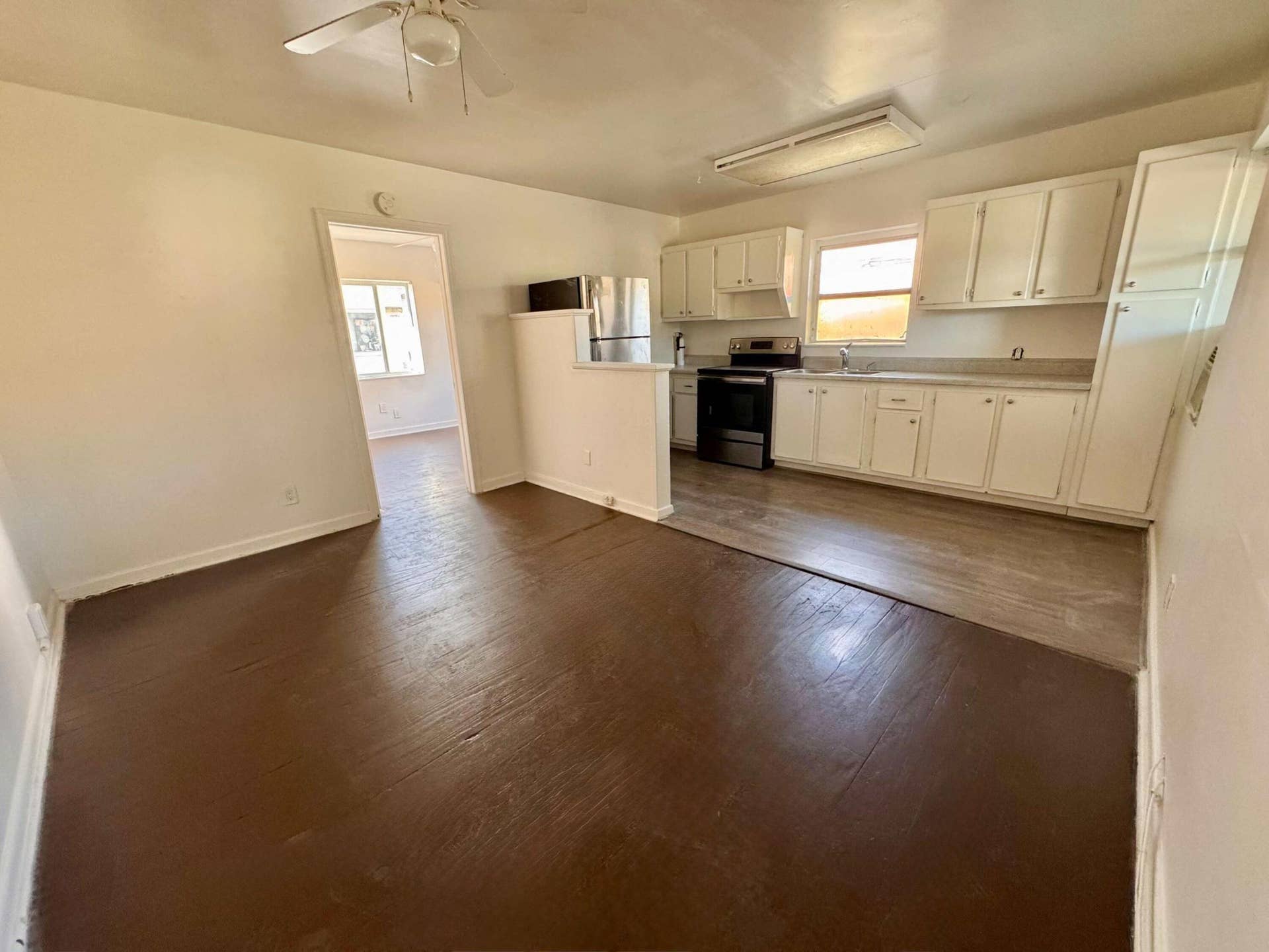 2515 Avenue E, Riviera Beach, FL 33404 WhatsApp Image 2026-05-18 at 12.54.49