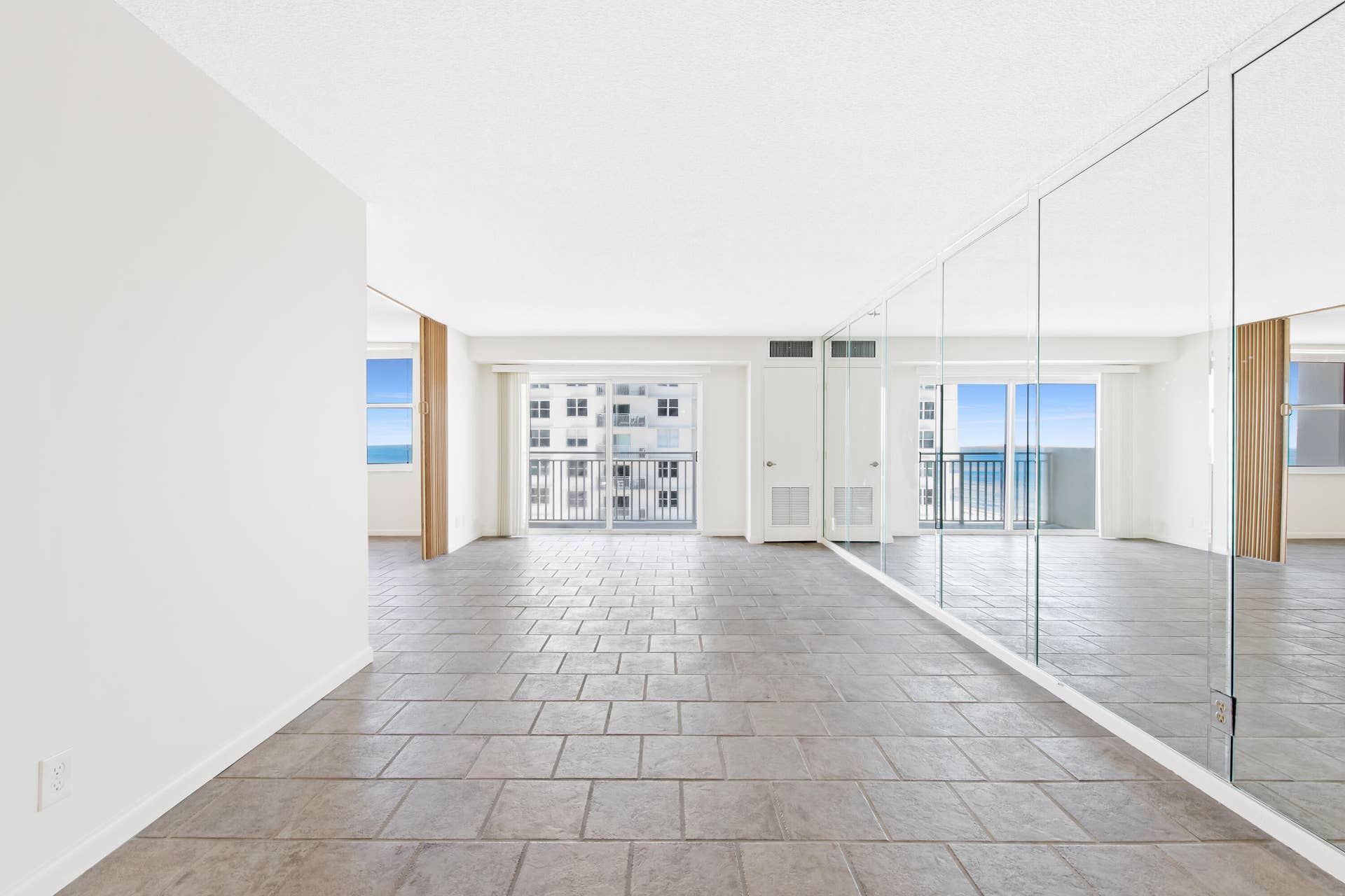 4505 S Ocean Boulevard, #303, Highland Beach, FL 33487 Living room
