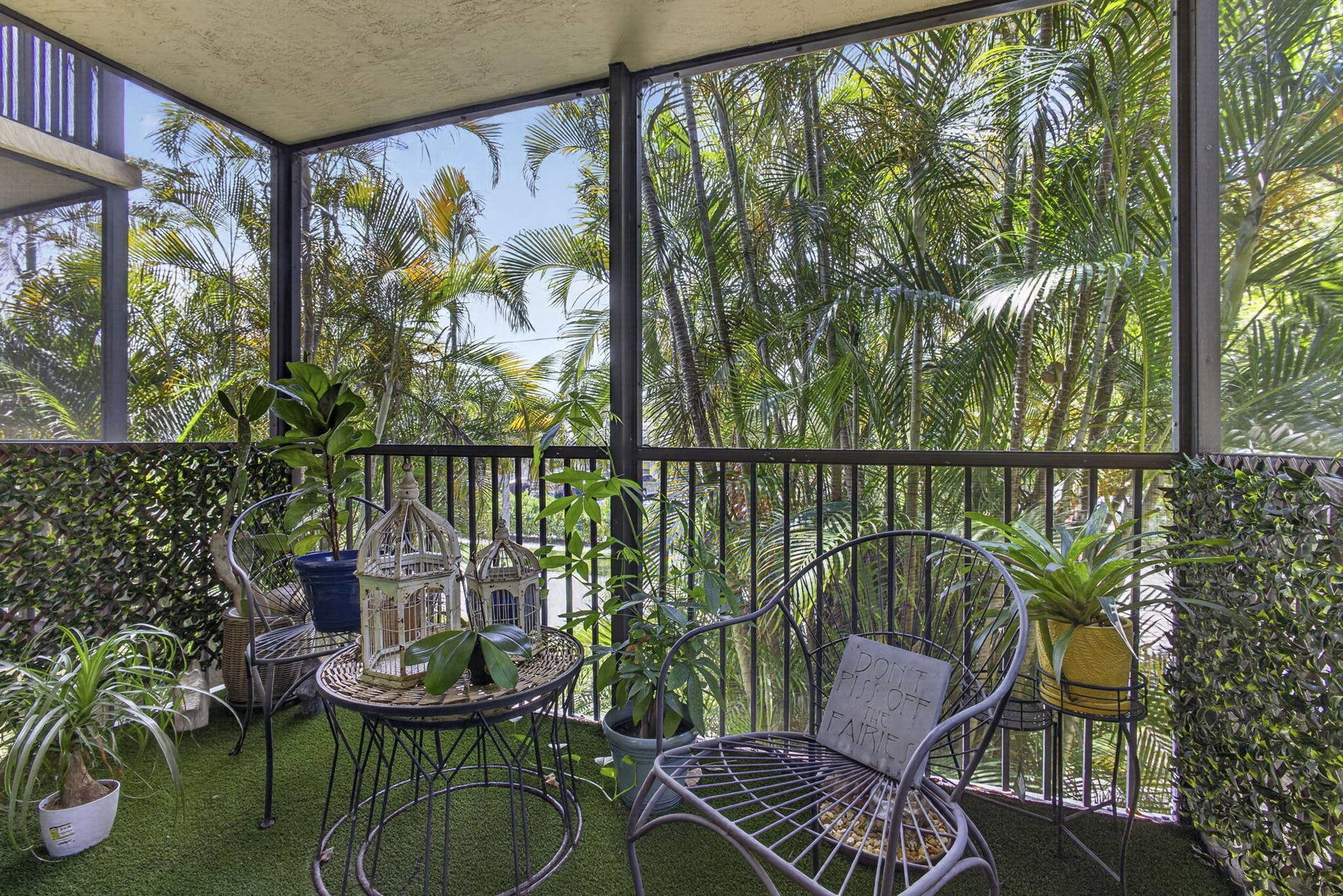 screened in lanai