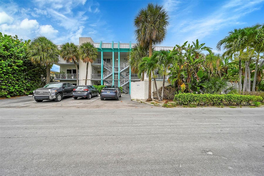 Property photo for 2715 NE 49th Street, Fort Lauderdale, FL