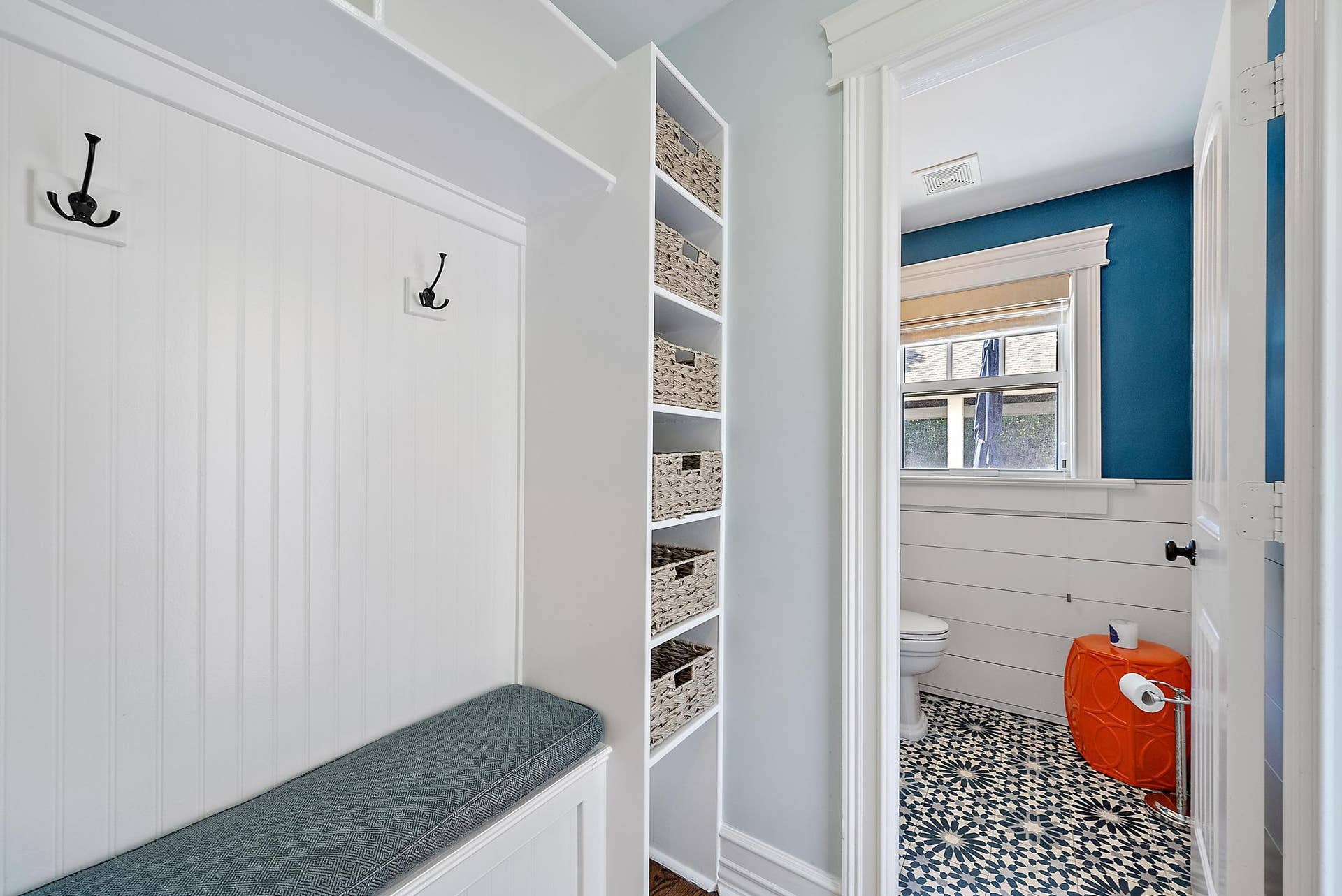 3109 Washington Road, West Palm Beach, FL 33405 Powder Room