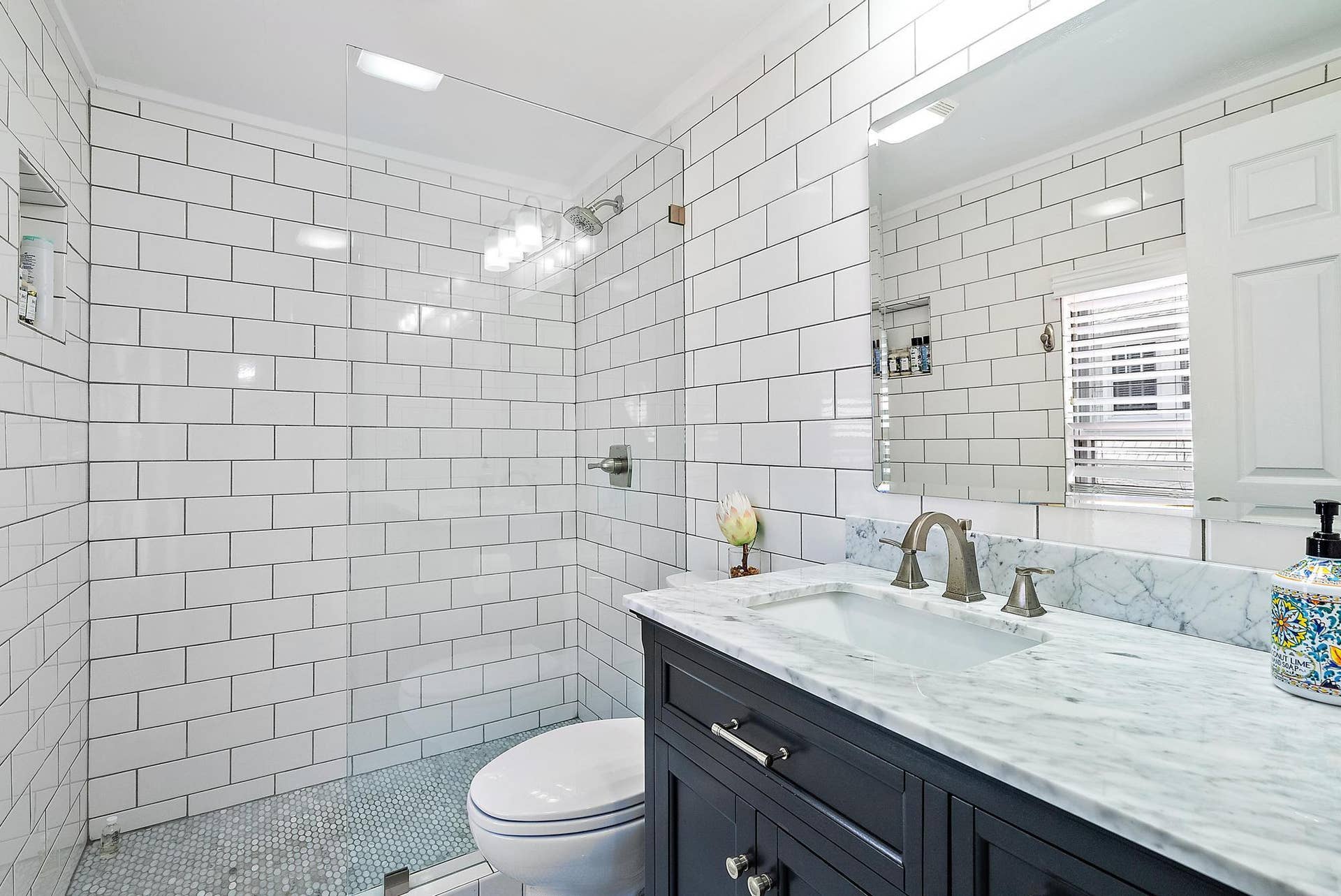 3109 Washington Road, West Palm Beach, FL 33405 Apt Bath