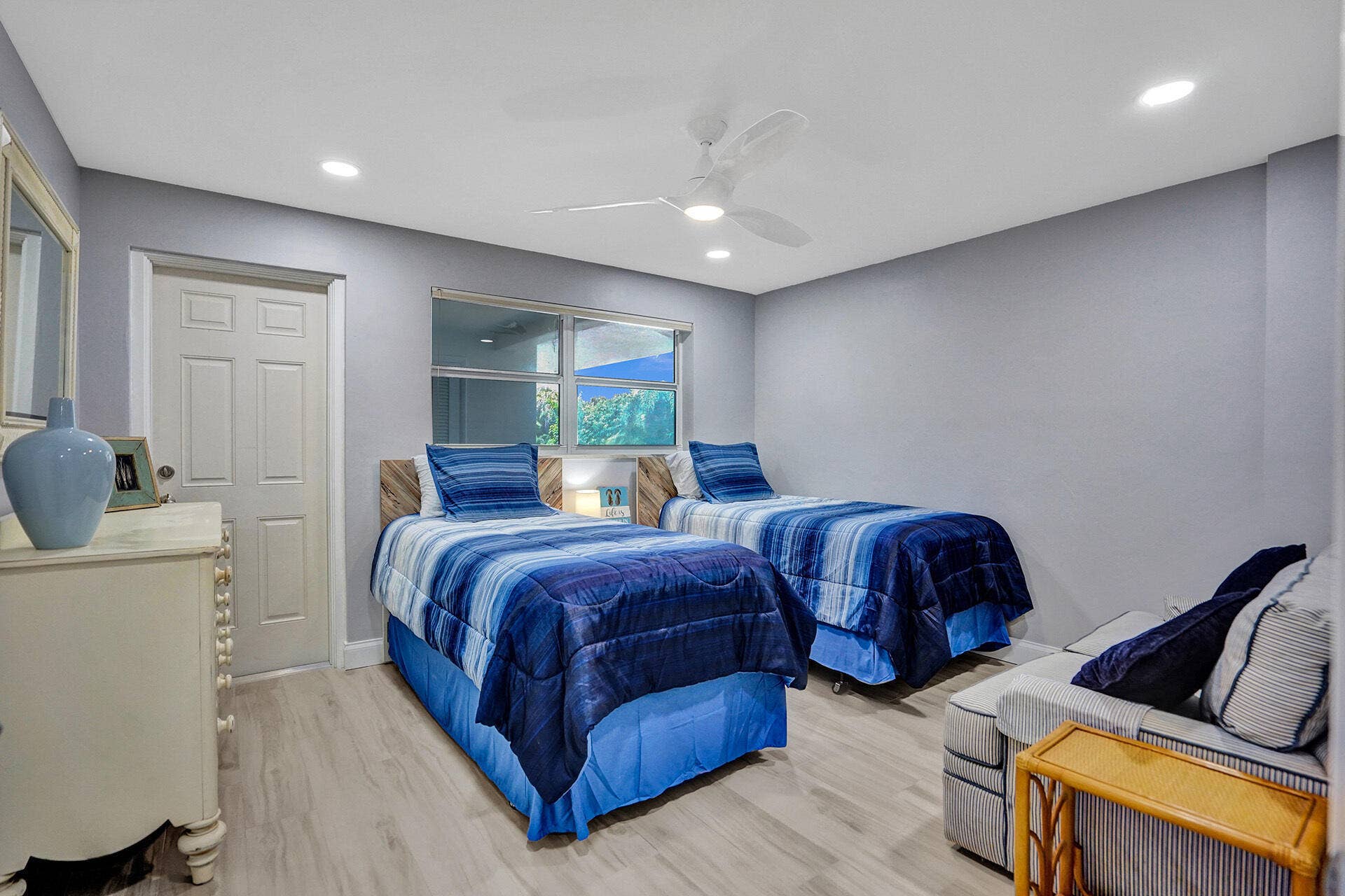 1169 Hillsboro, #203, Hillsboro Beach, Hillsboro Beach, FL 33062 ROY01769