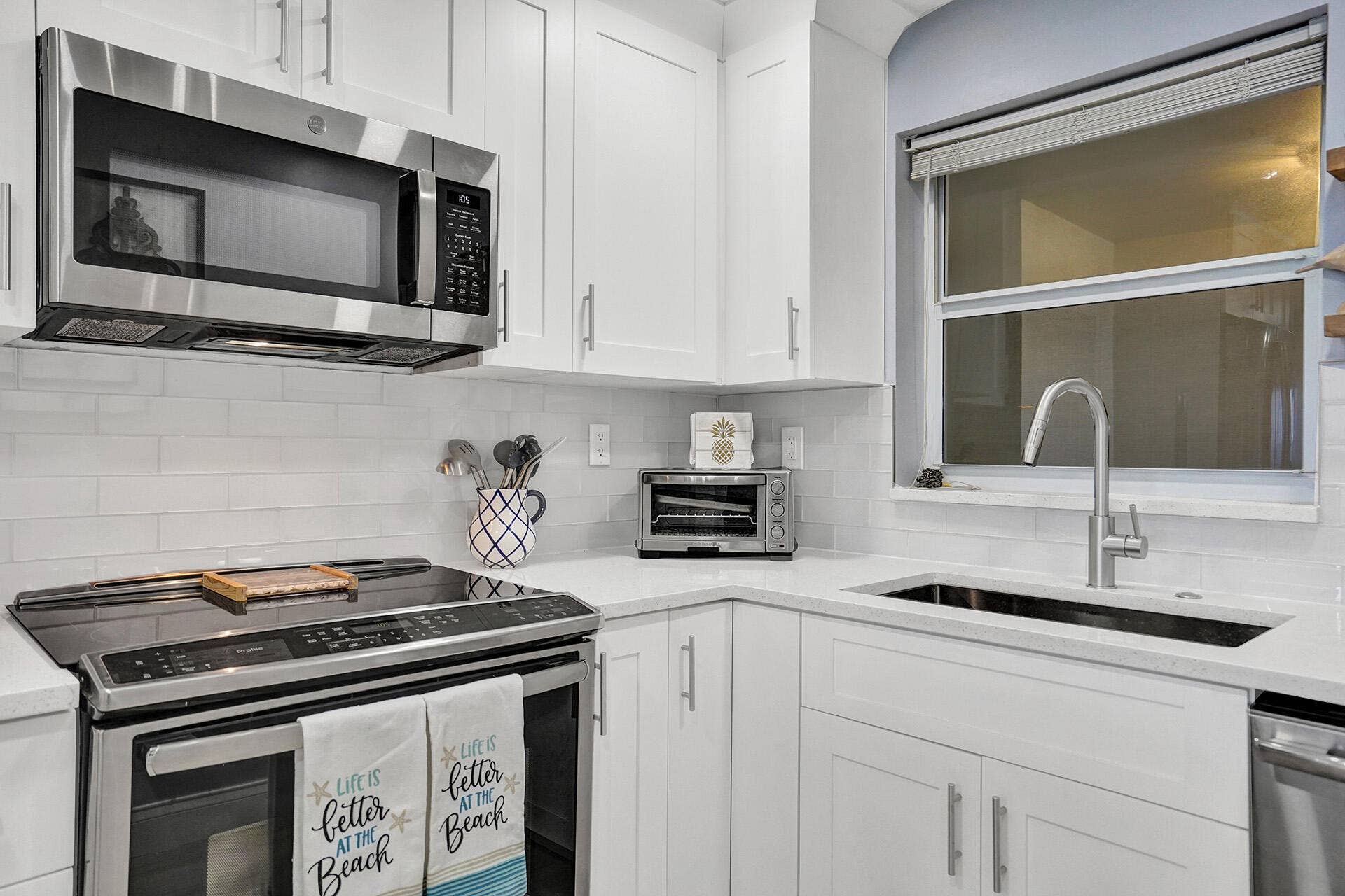 1169 Hillsboro, #203, Hillsboro Beach, Hillsboro Beach, FL 33062 ROY01886