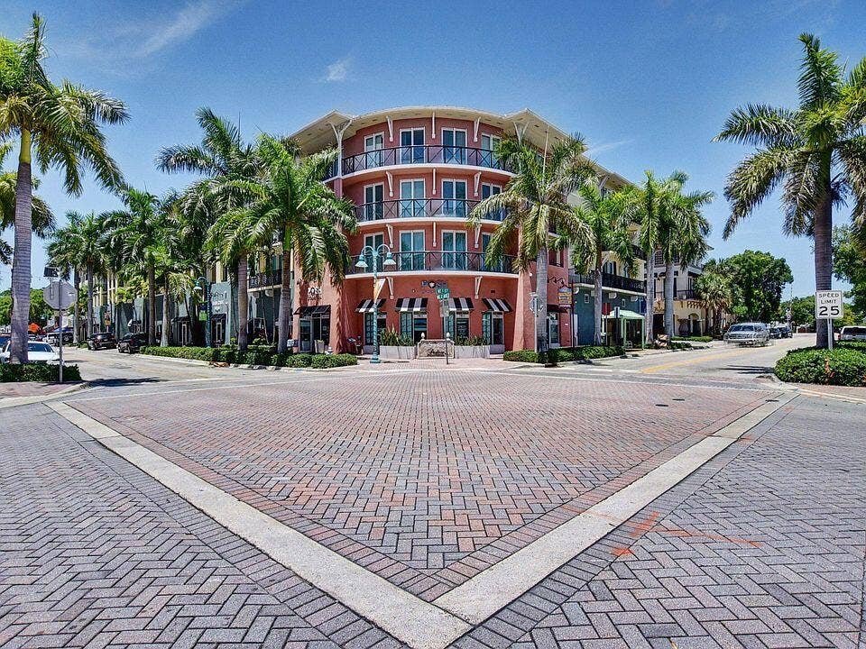 225 NE 1st Street, Delray Beach, FL 33444 The Astor