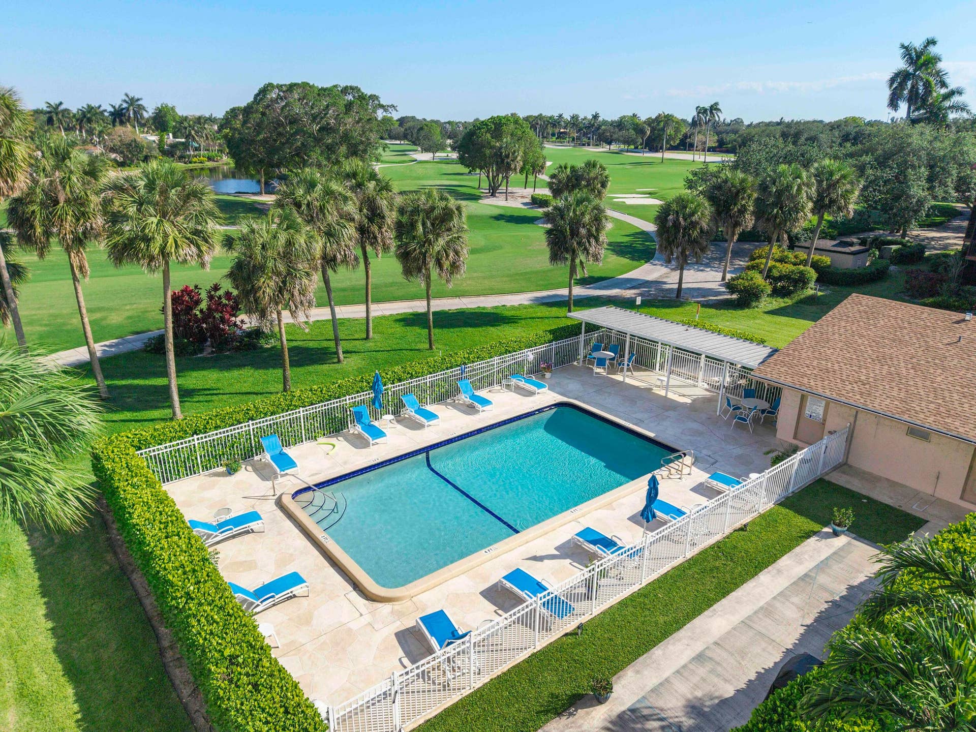 250 Jacaranda Dr u308_003