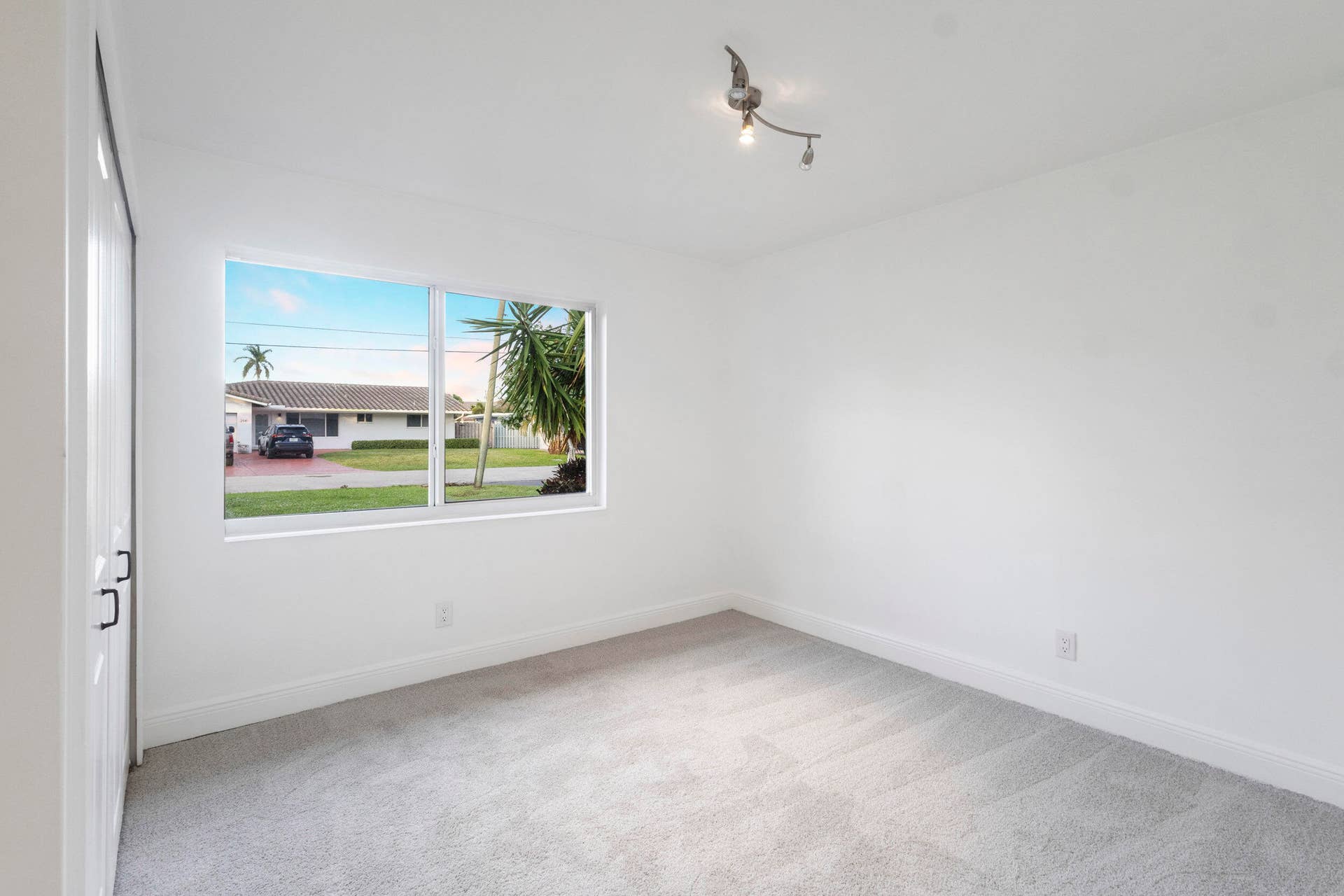 2940 NE 18th Street, Pompano Beach, FL 33062 8_img_0856