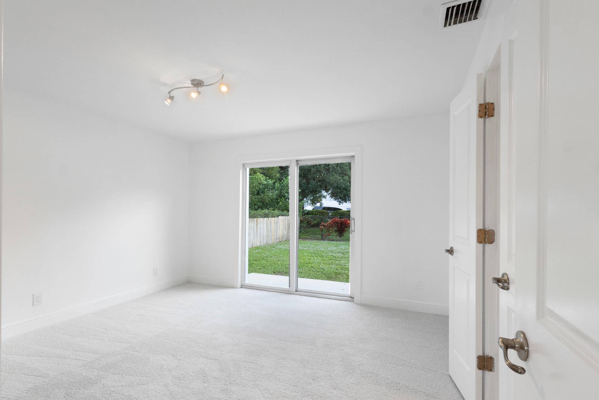 2940 NE 18th Street, Pompano Beach, FL 33062 18_img_0862