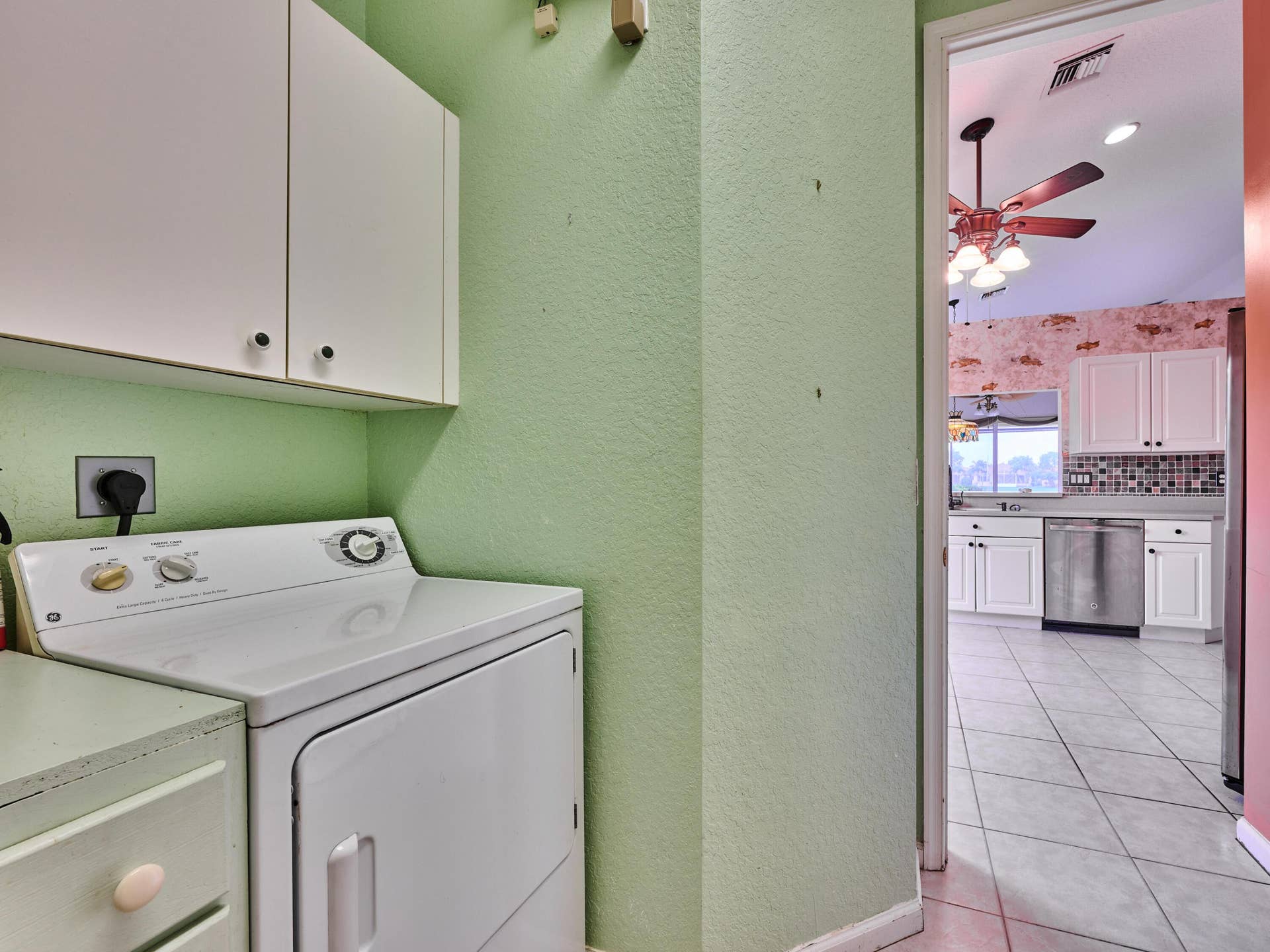 2649 Clipper Circle, West Palm Beach, FL 33411 View to the kitchen