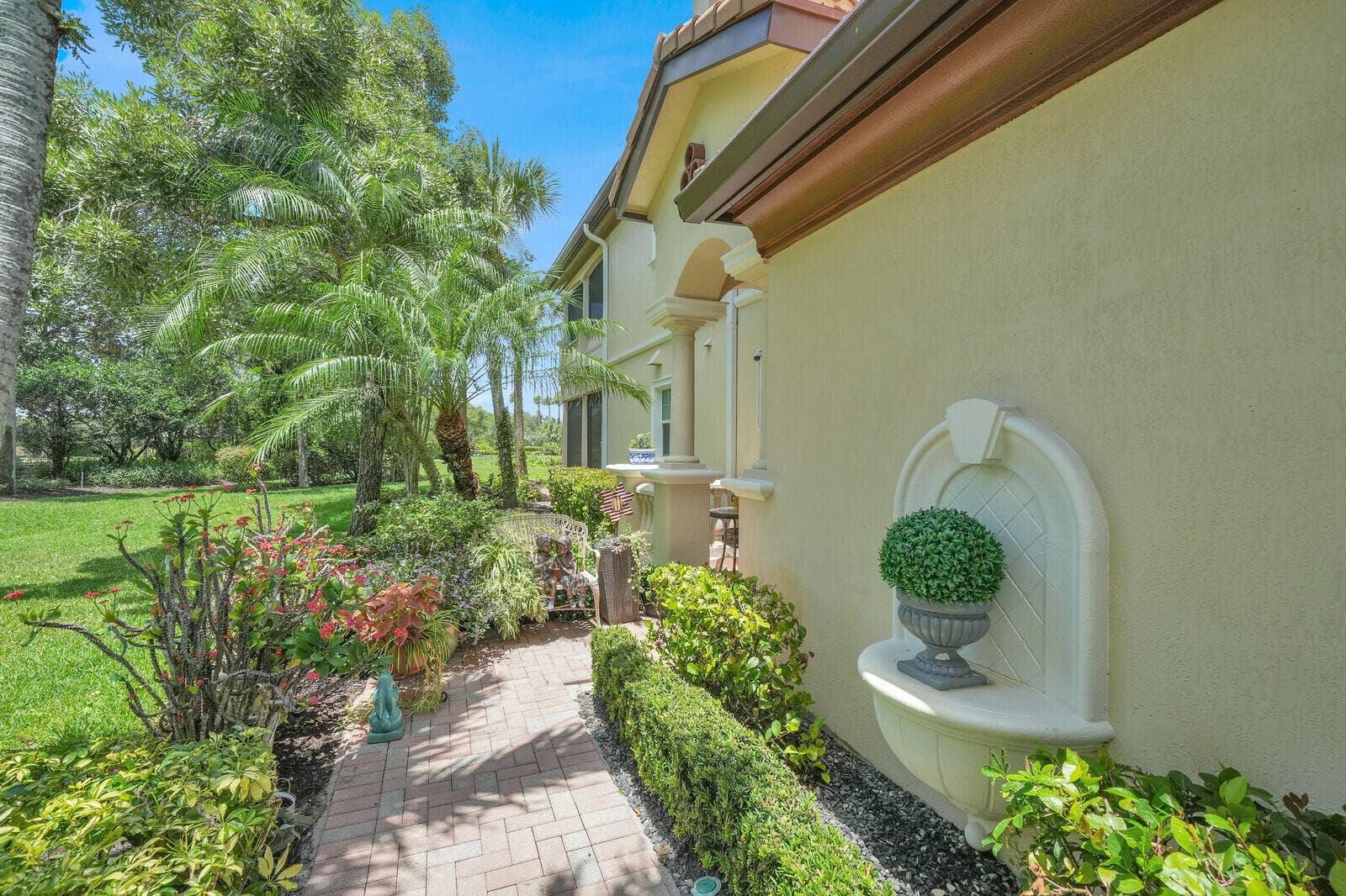 99 Tresana Boulevard, #1, Jupiter, FL 33478 Entry