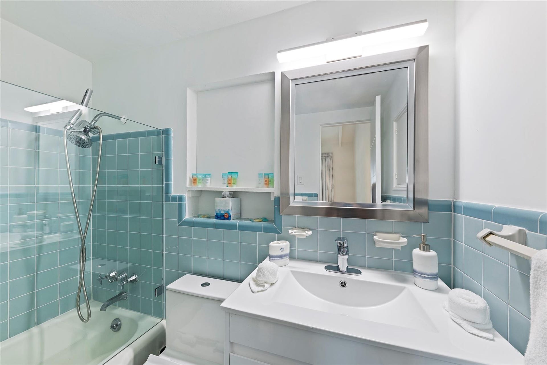 1663 N Fort Lauderdale Beach Boulevard, Fort Lauderdale, Fort Lauderdale, FL 33305 Photo 28