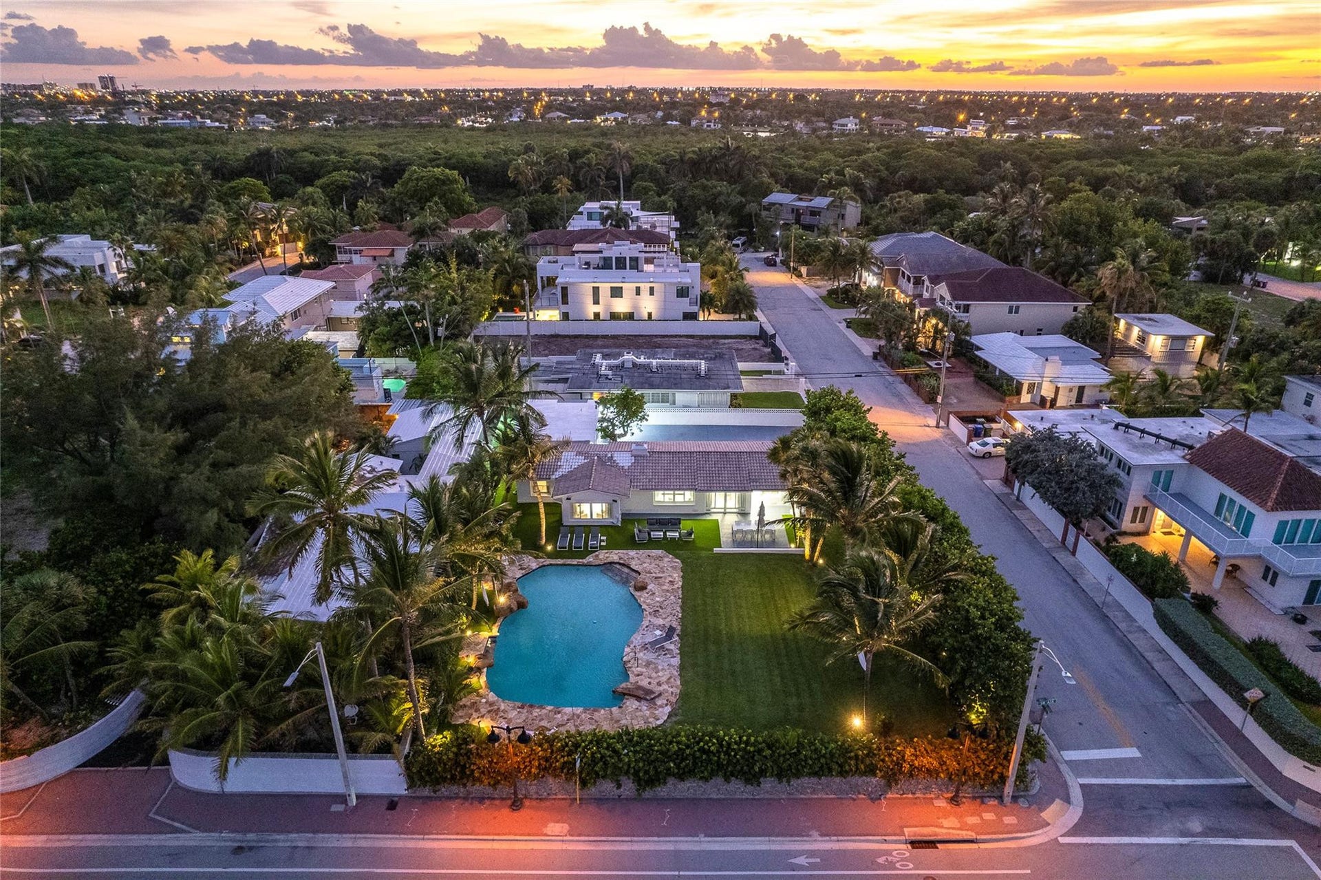 1663 N Fort Lauderdale Beach Boulevard, Fort Lauderdale, Fort Lauderdale, FL 33305 Photo 5