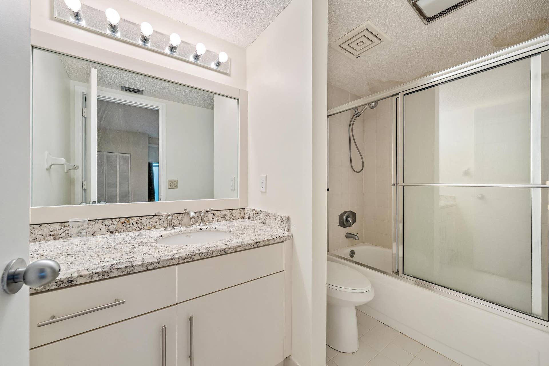 Full Bath