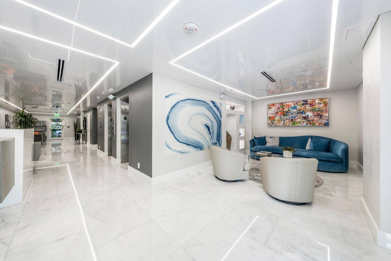 033-015-Lobby-1500x1000