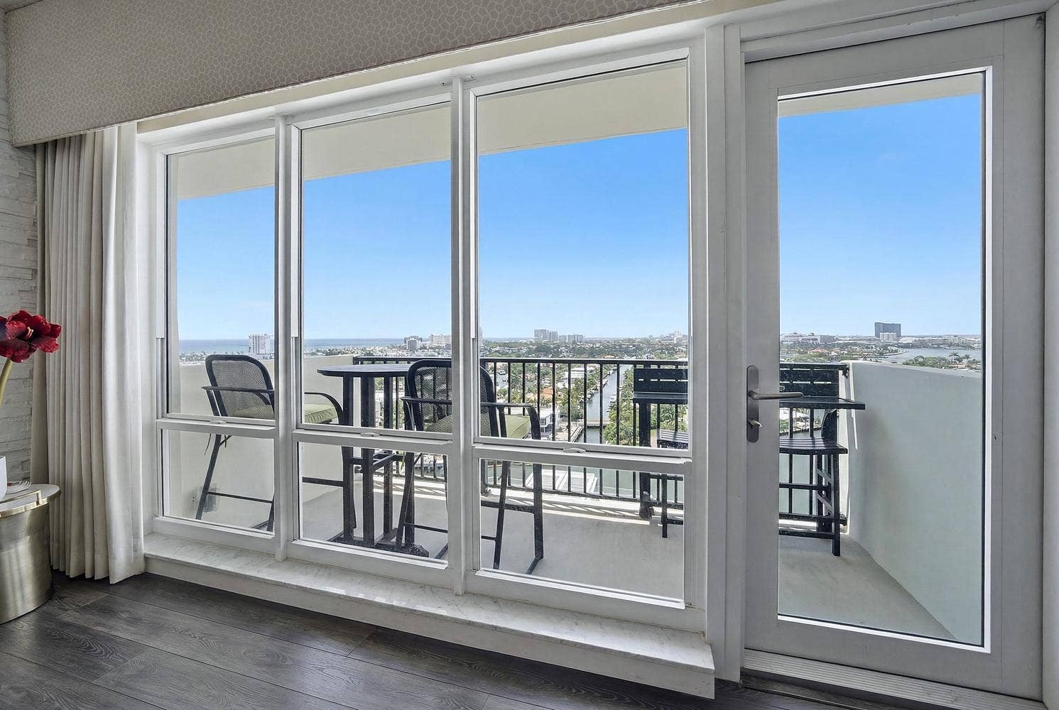 006-007-Balcony-1491x1000